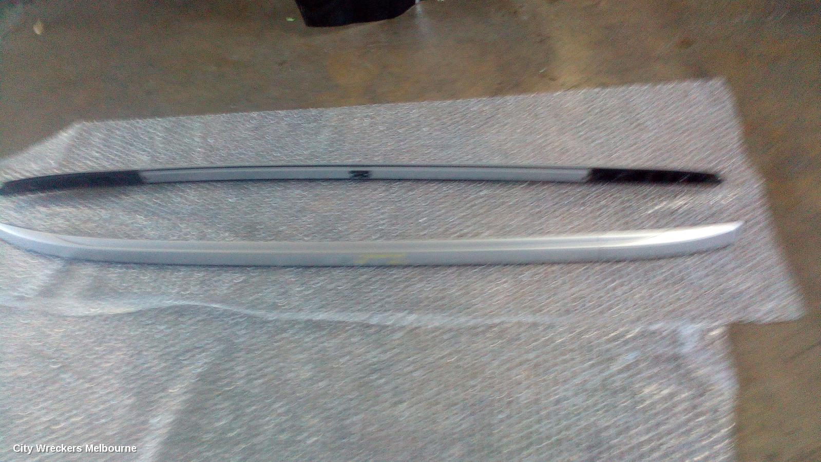 MITSUBISHI OUTLANDER ROOF RAIL