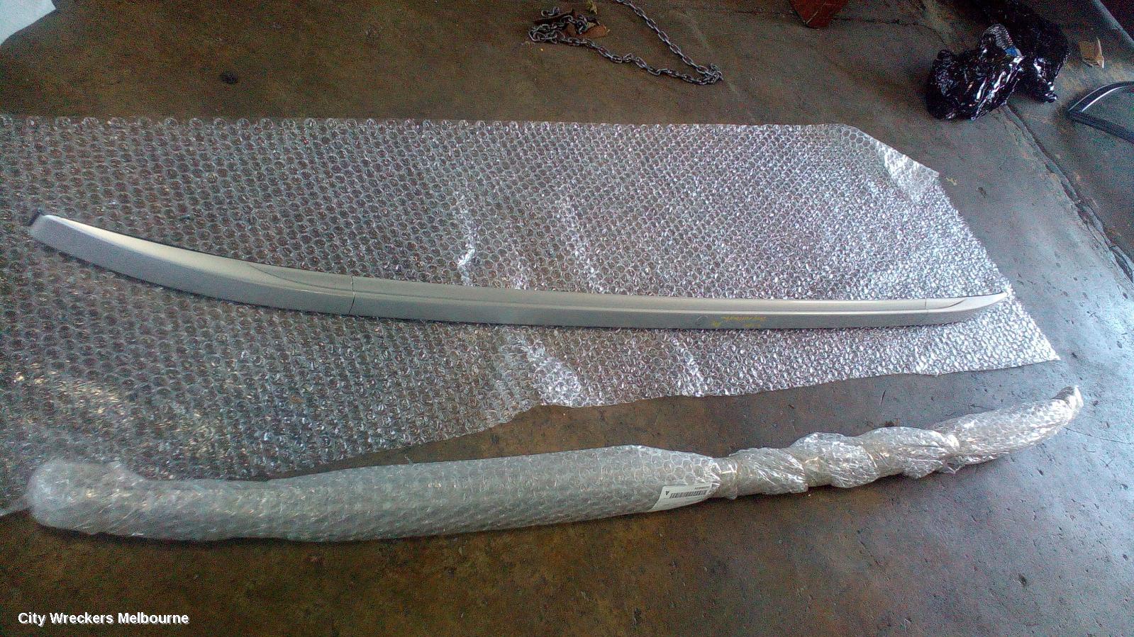 MITSUBISHI OUTLANDER ROOF RAIL