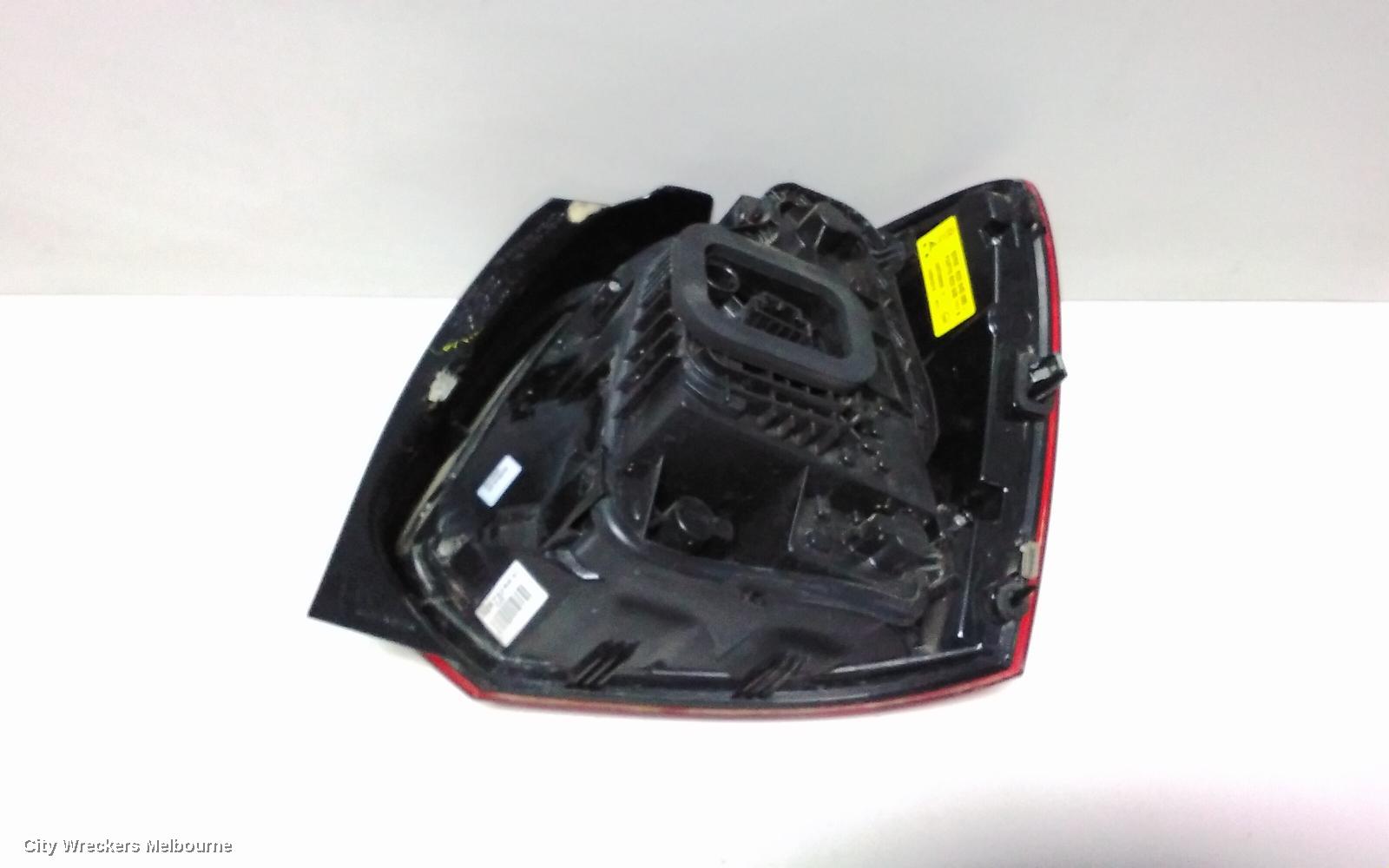 VOLKSWAGEN POLO LEFT TAILLIGHT, 6R, COMFORTLINE/TRENDLINE, RED INSERT TYPE, 05/2014 - 09/2017