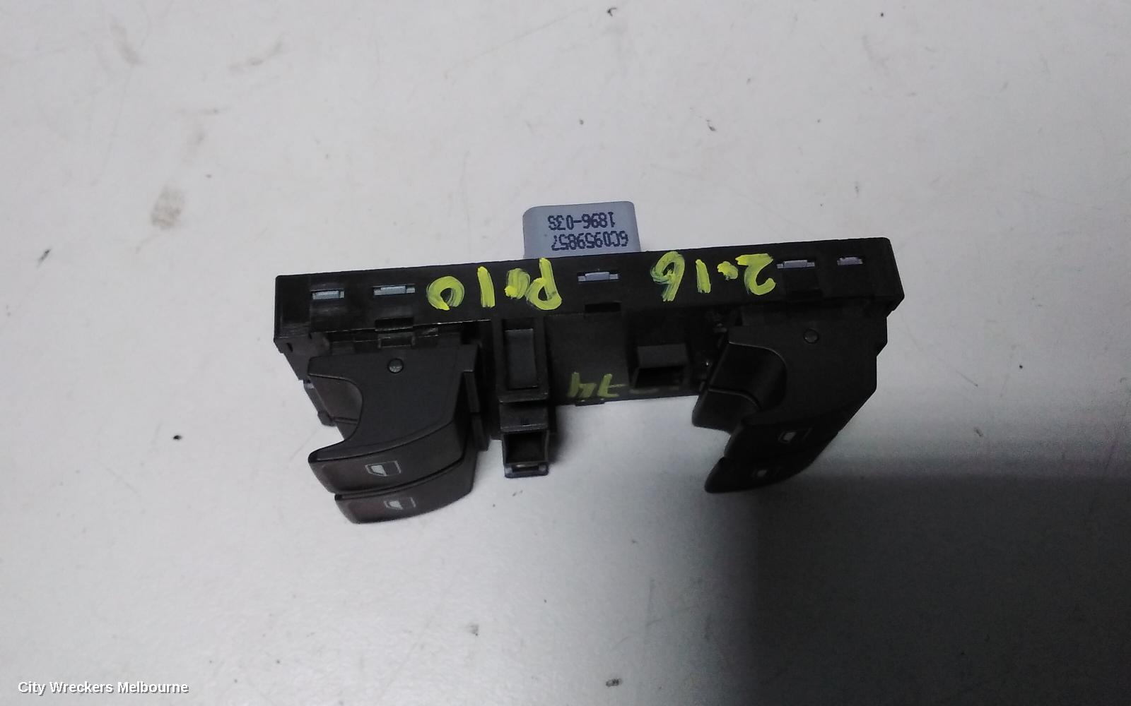 VOLKSWAGEN POLO PWR DR WIND SWITCH, RH FRONT (MASTER SWITCH), 6R, 05/2014 - 09/2017