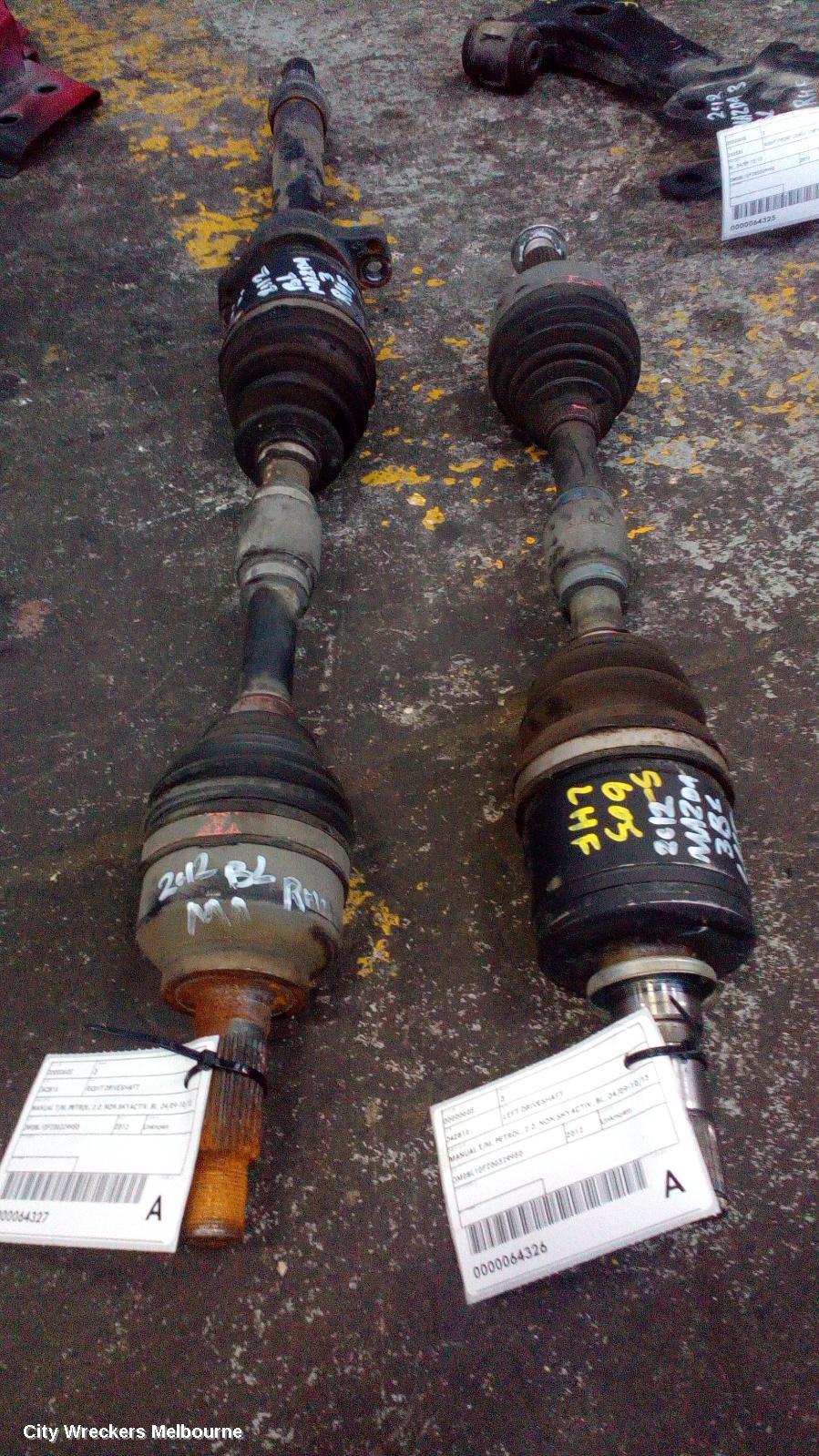 MAZDA 3 RIGHT DRIVESHAFT, MANUAL T/M, PETROL, 2.0, NON SKYACTIV, BL, 04/2009 - 10/2013
