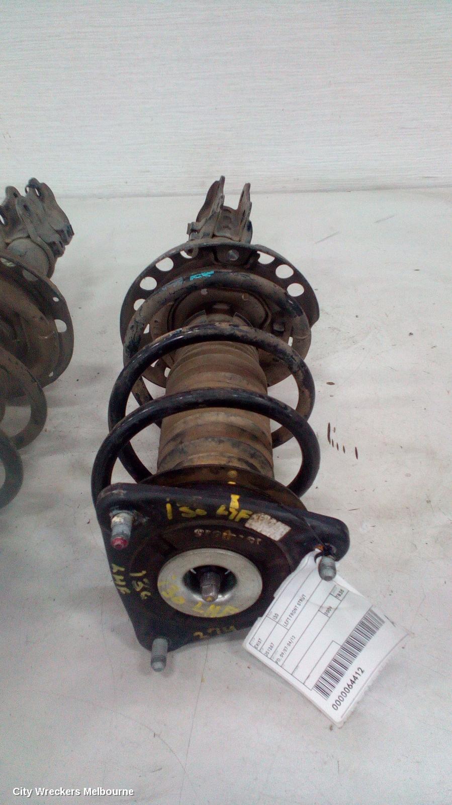 HYUNDAI I30 LEFT FRONT STRUT, FD, 09/2007 - 04/2012