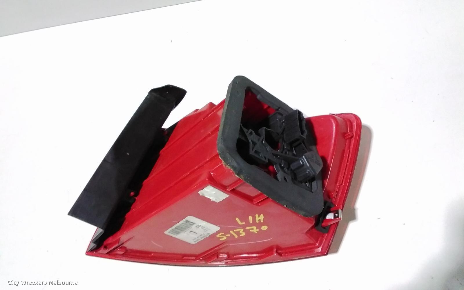 VOLKSWAGEN JETTA LEFT TAILLIGHT, 1B, 02/2011 - 10/2014