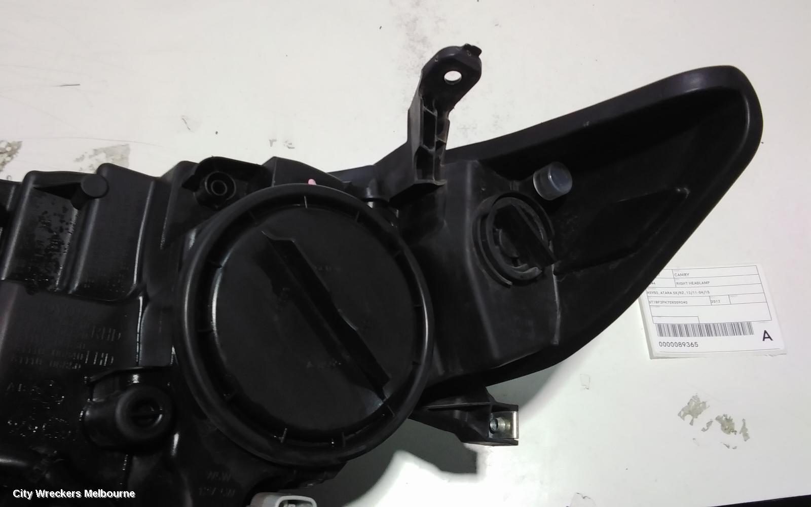 TOYOTA CAMRY RIGHT HEADLAMP, ASV50, BLACK TYPE, 12/2011 - 03/2015