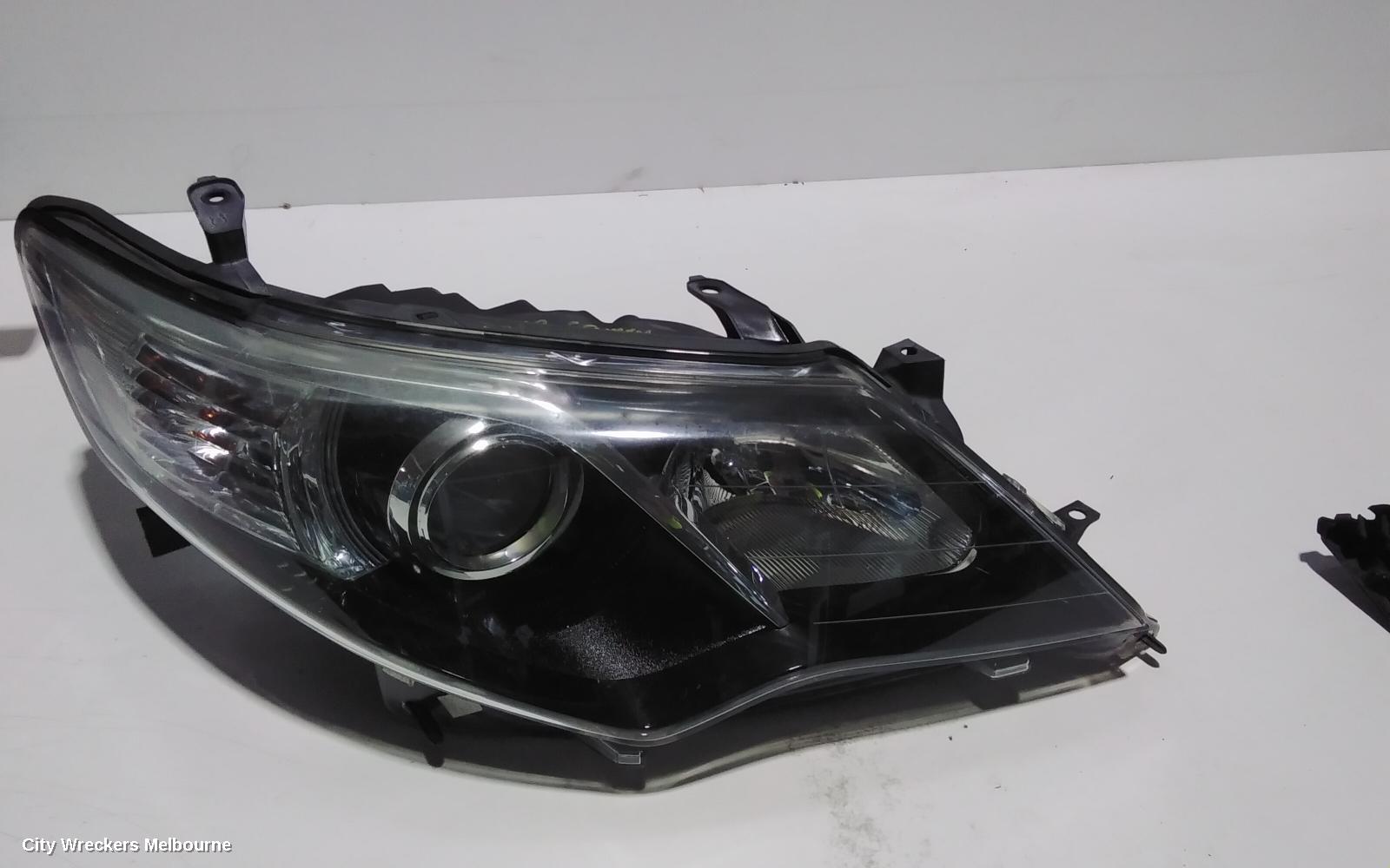 TOYOTA CAMRY RIGHT HEADLAMP, ASV50, BLACK TYPE, 12/2011 - 03/2015