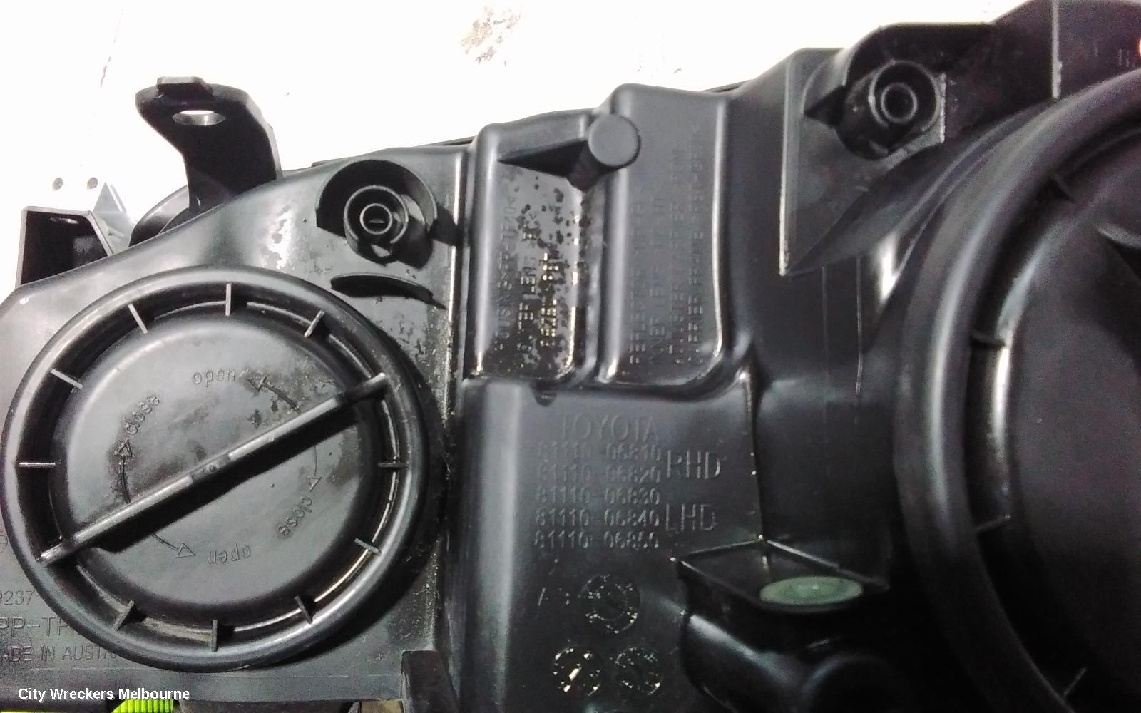 TOYOTA CAMRY RIGHT HEADLAMP, ASV50, BLACK TYPE, 12/2011 - 03/2015
