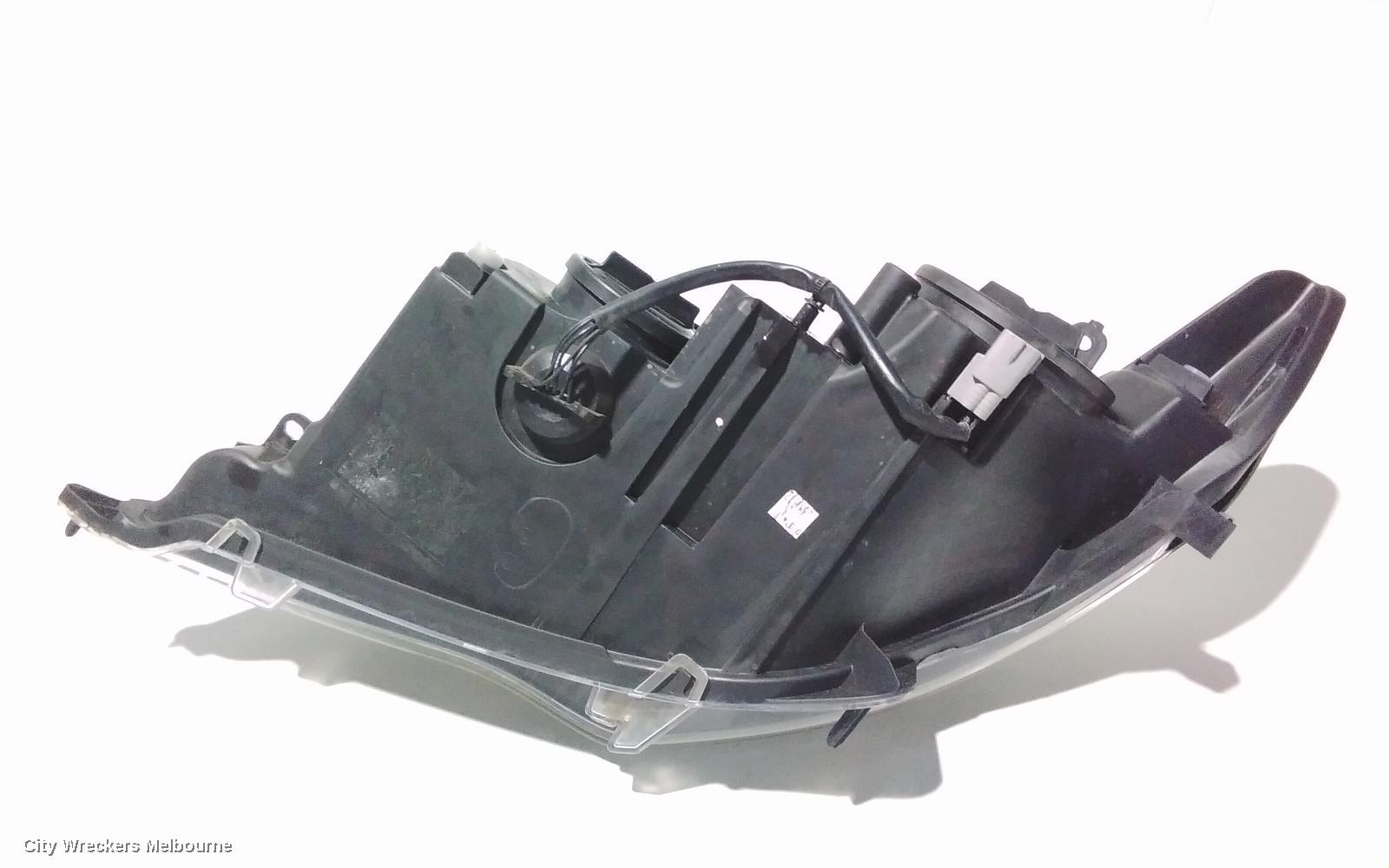 TOYOTA CAMRY RIGHT HEADLAMP, ASV50, BLACK TYPE, 12/2011 - 03/2015