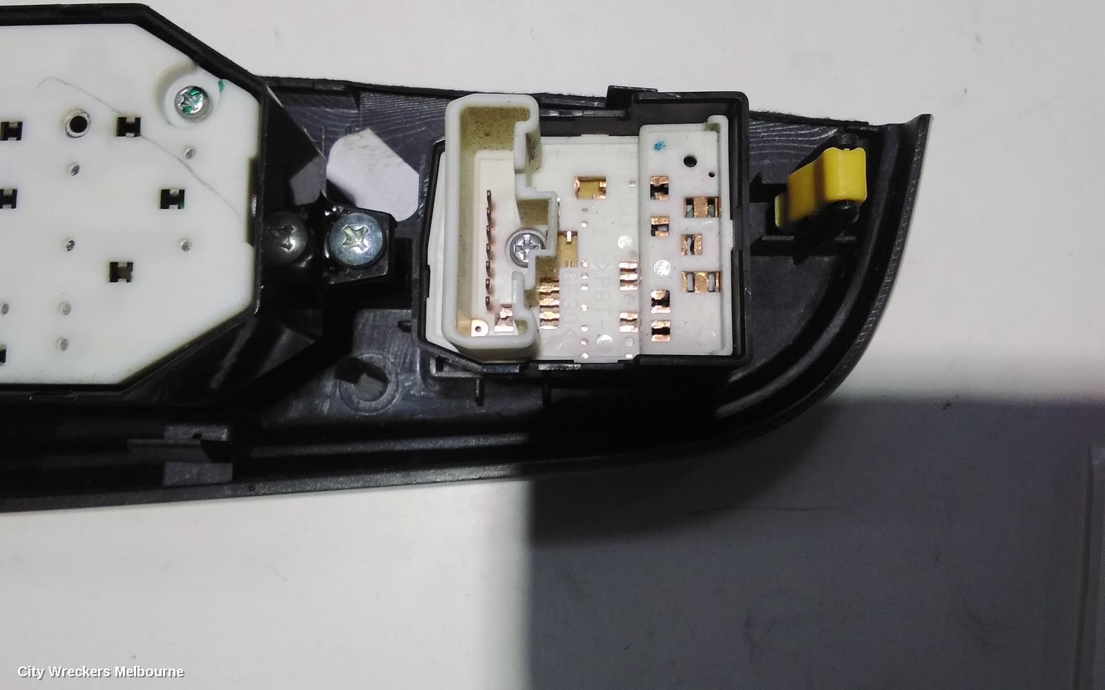 TOYOTA CAMRY PWR DR WIND SWITCH, RH FRONT (MASTER SWITCH), ASV50/AVV50, 12/2011 - 10/2017