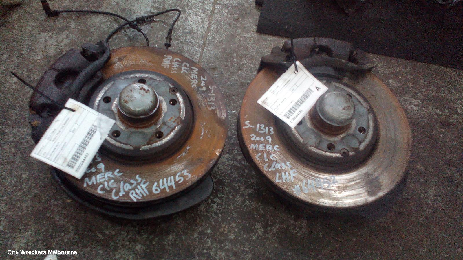 MERCEDES CLC CLASS LEFT FRONT HUB ASSEMBLY, CL203 08/2008 - 03/2011