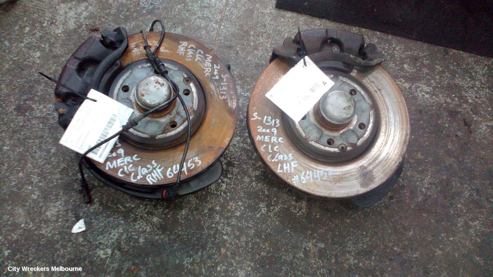 MERCEDES CLC CLASS RIGHT FRONT HUB ASSEMBLY, CL203 08/2008 - 03/2011
