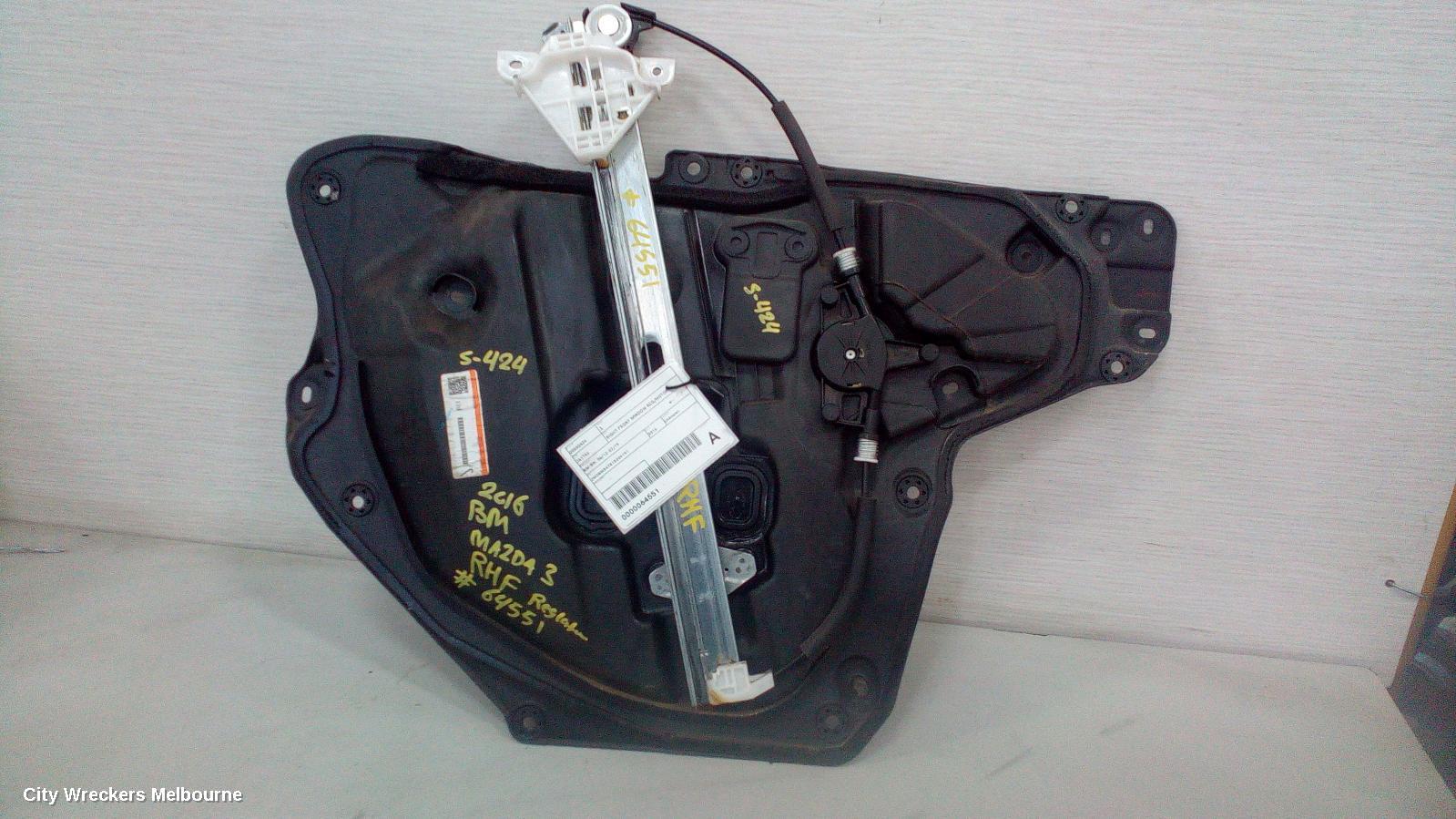 MAZDA 3 RIGHT FRONT WINDOW REG/MOTOR, BM-BN, 06/2013 - 02/2019