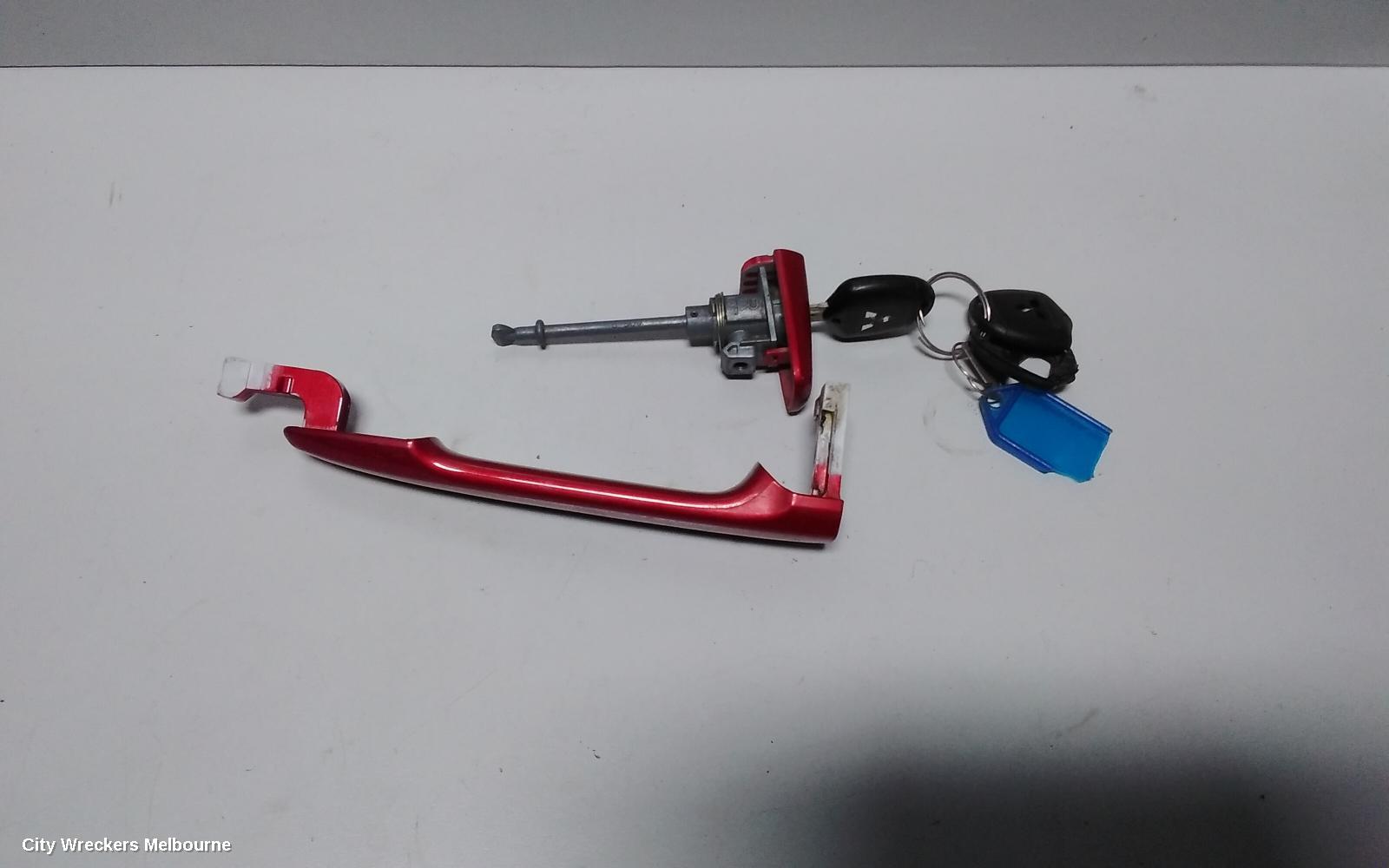 MITSUBISHI OUTLANDER DOOR HANDLE, OUTER, RH FRONT, COLOUR CODED, ZJ-ZK, 10/2012 ONWARDS