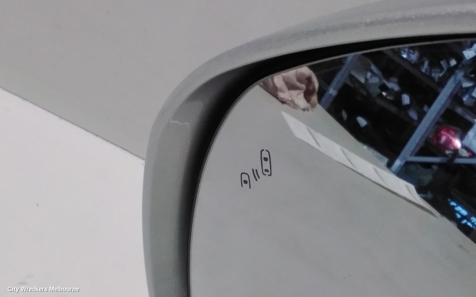 HOLDEN CAPTIVA LEFT DOOR MIRROR, CG, W/ BLINDSPOT DETECTION TYPE, 10/2015 - 06/2018