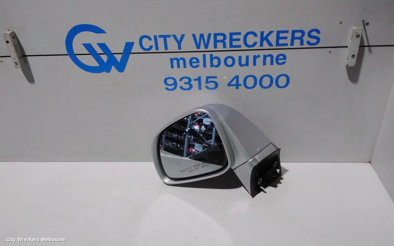 HOLDEN CAPTIVA LEFT DOOR MIRROR, CG, W/ BLINDSPOT DETECTION TYPE, 10/2015 - 06/2018