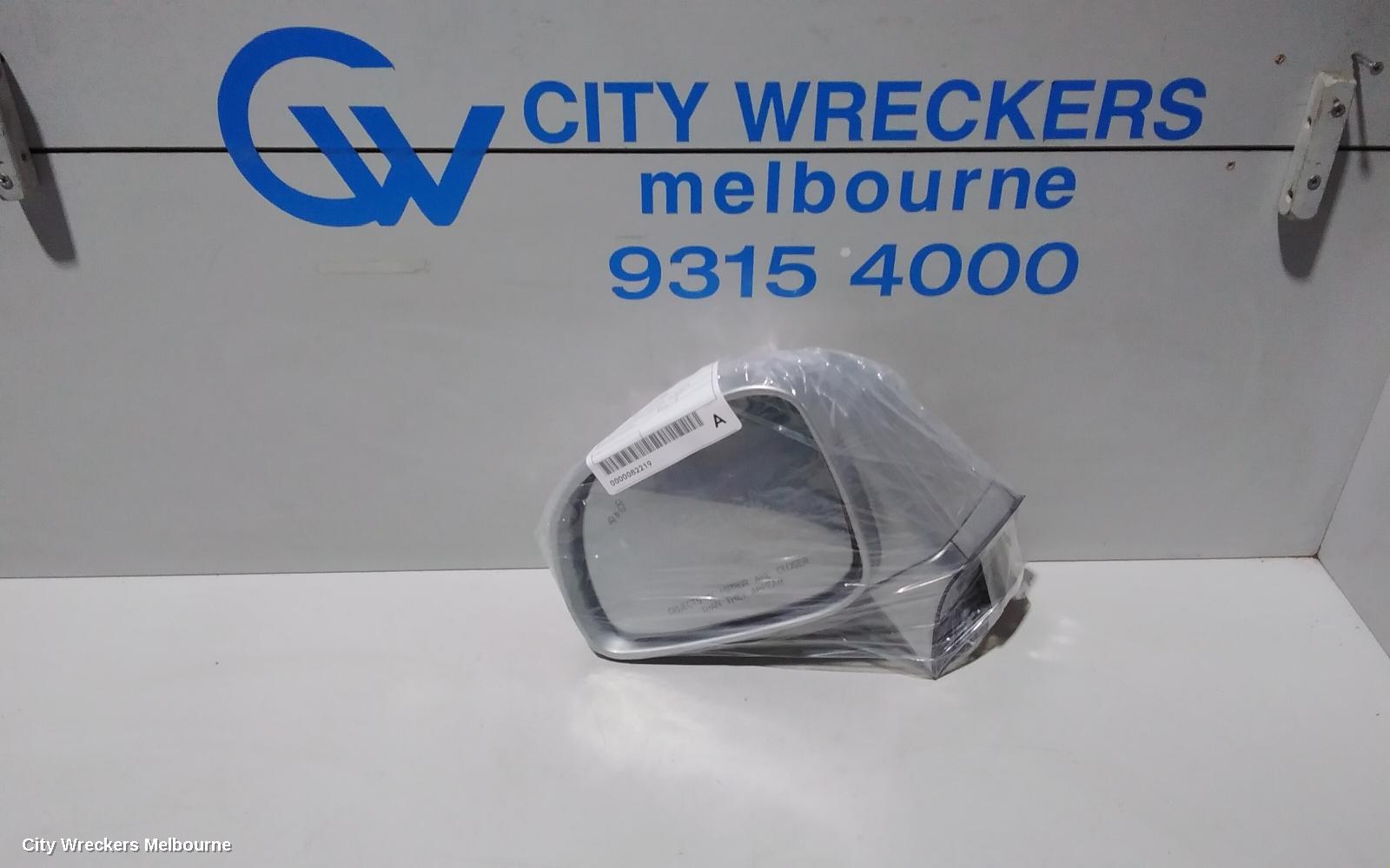 HOLDEN CAPTIVA LEFT DOOR MIRROR, CG, W/ BLINDSPOT DETECTION TYPE, 10/2015 - 06/2018