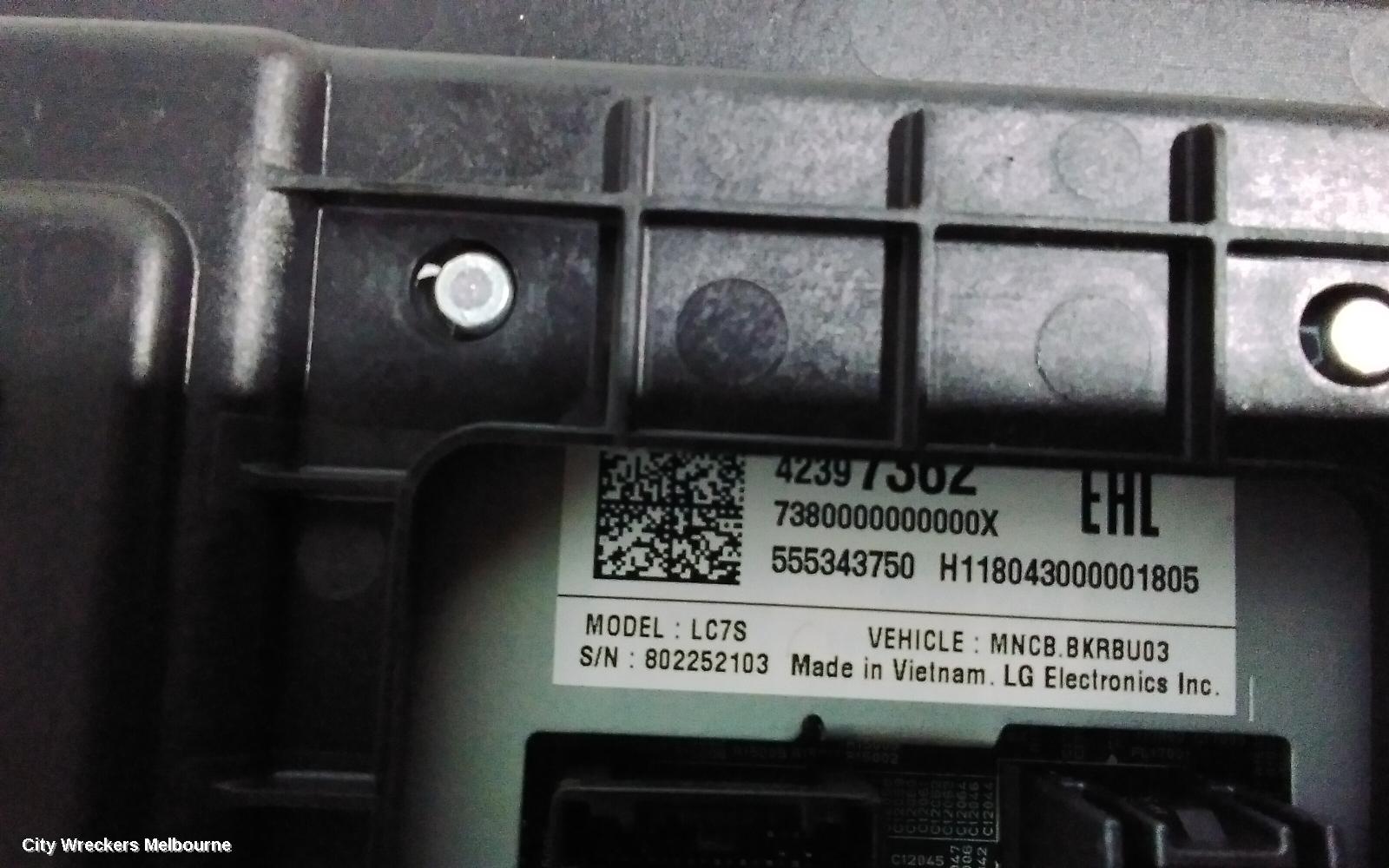 HOLDEN CAPTIVA RADIO/CD/DVD/SAT/TV, DISPLAY UNIT ONLY, NON SAT NAV TYPE, CG, 10/2015 - 06/2018