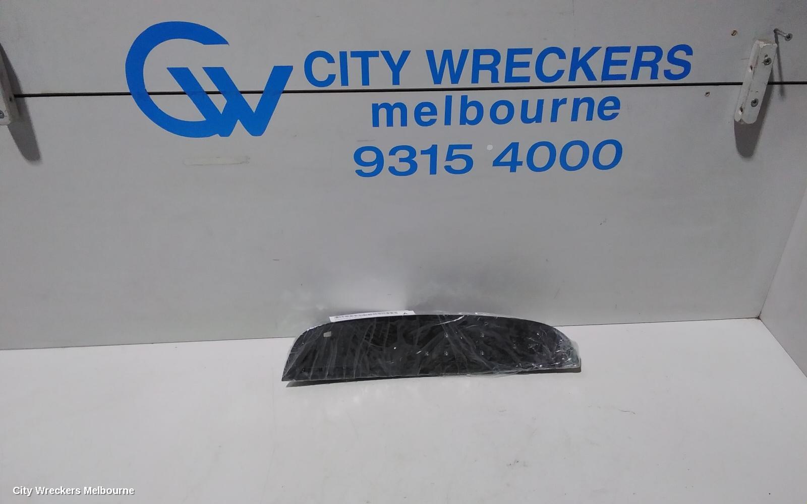 HOLDEN COMMODORE PWR DR WIND SWITCH, RH FRONT (MASTER SWITCH), VF, BLACK, 4 SWITCH TYPE, 05/2013 - 12/2017