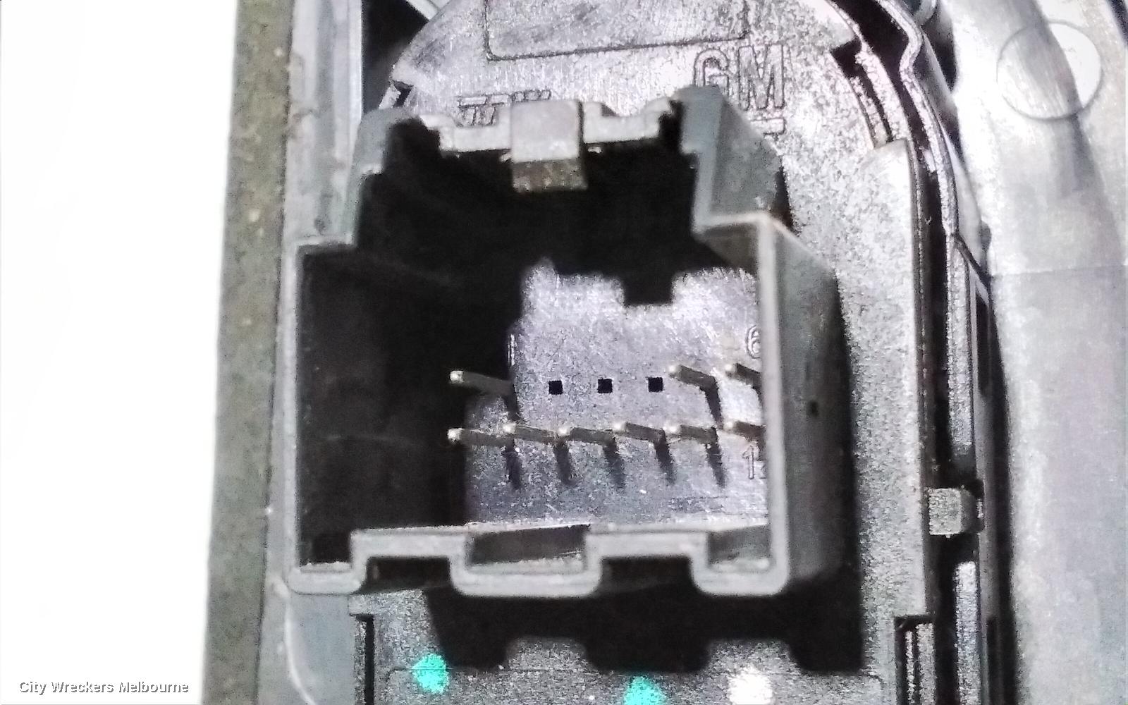 HOLDEN COMMODORE PWR DR WIND SWITCH, RH FRONT (MASTER SWITCH), VF, BLACK, 4 SWITCH TYPE, 05/2013 - 12/2017