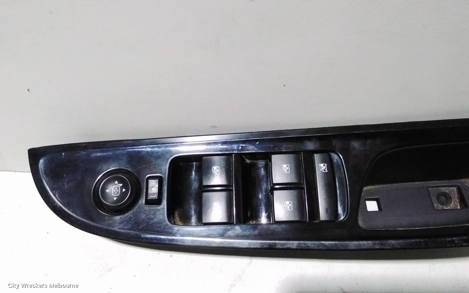 HOLDEN COMMODORE PWR DR WIND SWITCH, RH FRONT (MASTER SWITCH), VF, BLACK, 4 SWITCH TYPE, 05/2013 - 12/2017