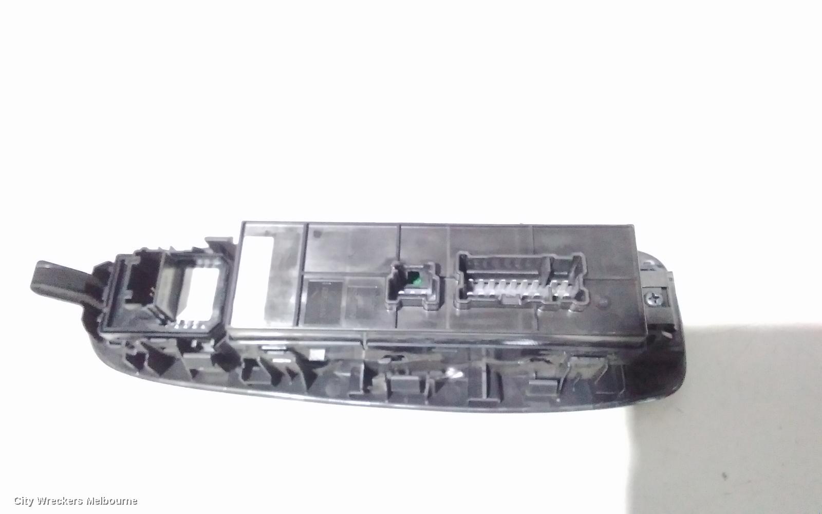 NISSAN PATHFINDER PWR DR WIND SWITCH, RH FRONT (MASTER SWITCH), R52, 10/2013 - 04/2021