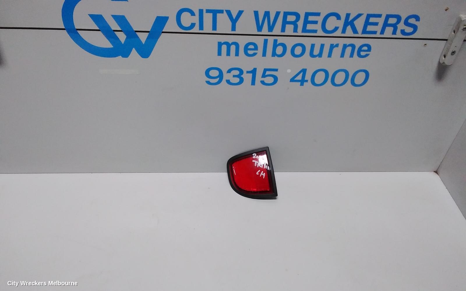 MITSUBISHI TRITON, MN 08/2009 - 04/2015, BAR REFLECTOR LHR: 64699