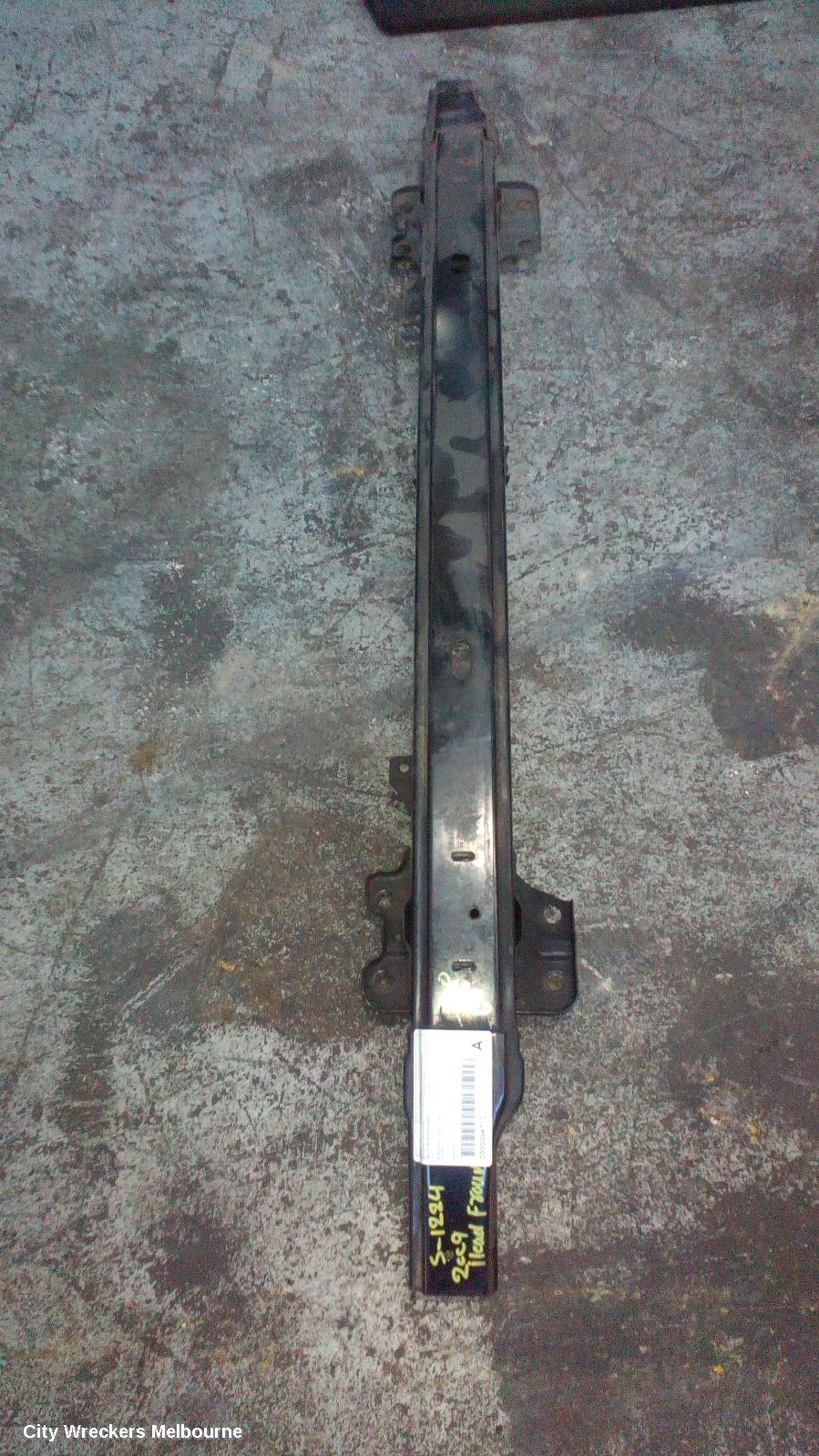 HYUNDAI ILOAD/IMAX F/BAR REINFORC/BRACK, MAIN REINFORCEMENT, TQ, 11/2007 - 08/2015