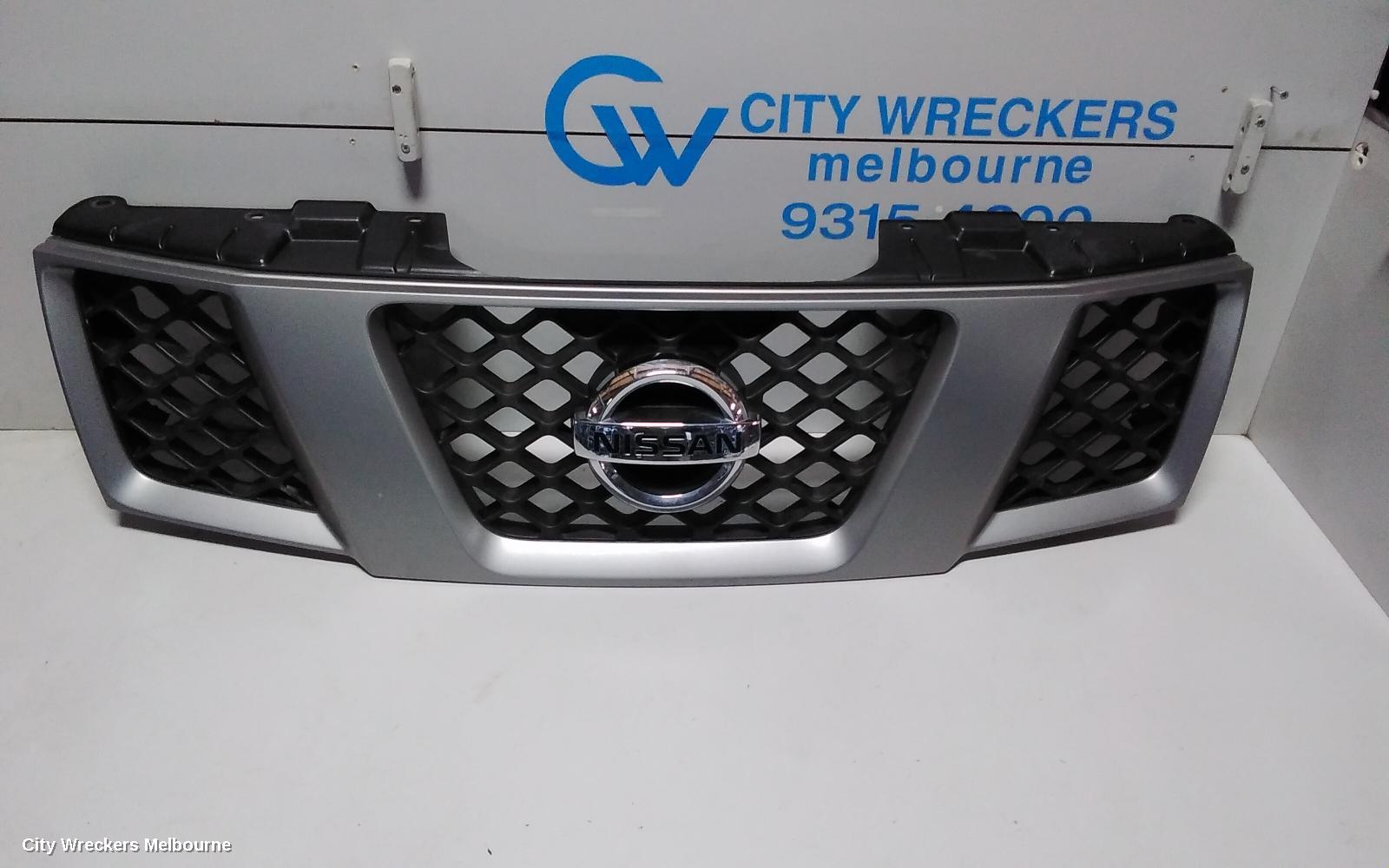 NISSAN NAVARA GRILLE, D40 (VIN VSK), RADIATOR GRILLE, GREY, 09/2005 - 01/2010