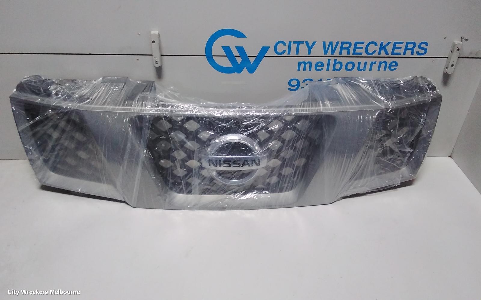 NISSAN NAVARA GRILLE, D40 (VIN VSK), RADIATOR GRILLE, GREY, 09/2005 - 01/2010