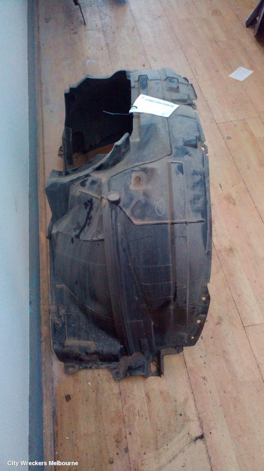NISSAN PULSAR RIGHT GUARD LINER, B17, SEDAN, 12/2012 - 12/2017