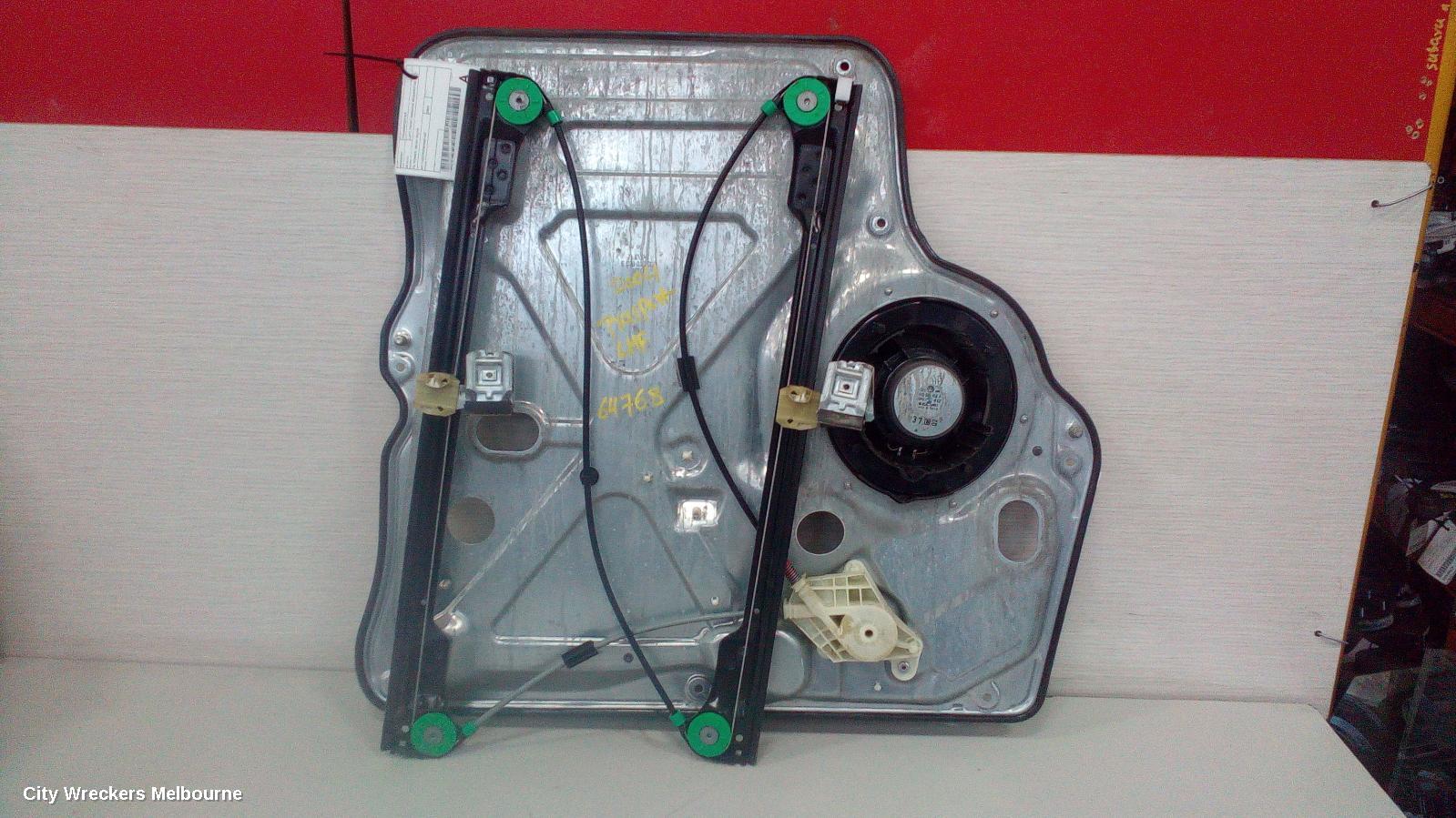 VOLKSWAGEN TRANSPORTER LEFT FRONT WINDOW REG/MOTOR, T5, DOOR REG ASSY (REG AND MOTOR), POWER, 08/2004 - 09/2009