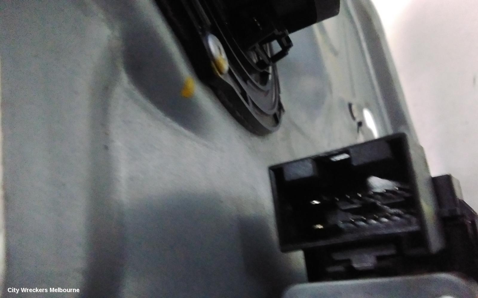 VOLKSWAGEN TRANSPORTER LEFT FRONT WINDOW REG/MOTOR, T5, DOOR REG ASSY (REG AND MOTOR), POWER, 08/2004 - 09/2009