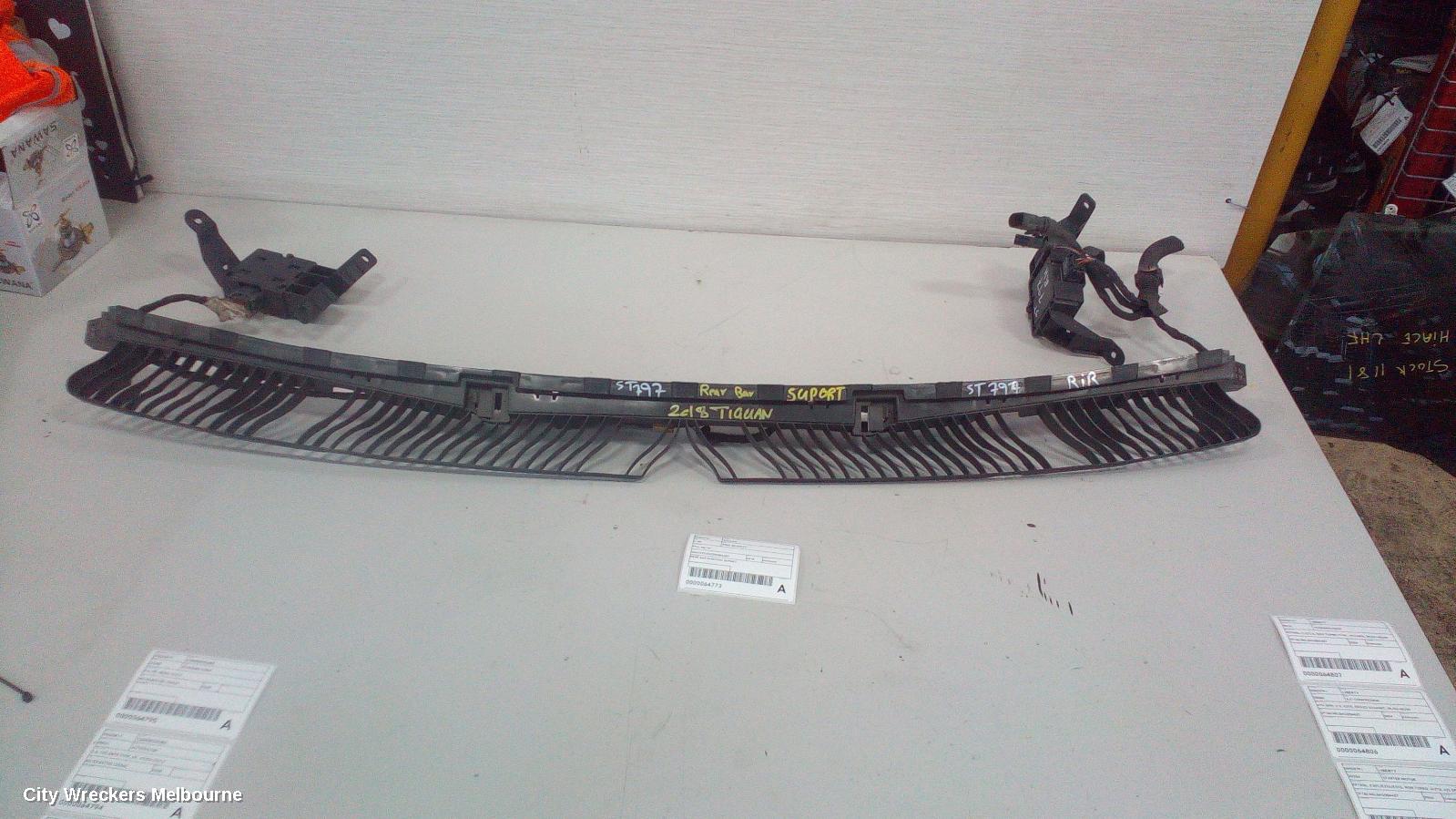 VOLKSWAGEN TIGUAN, 5NA, 06/2016 - 02/2024, REAR BAR PLASTIOC SUPORT: 64773