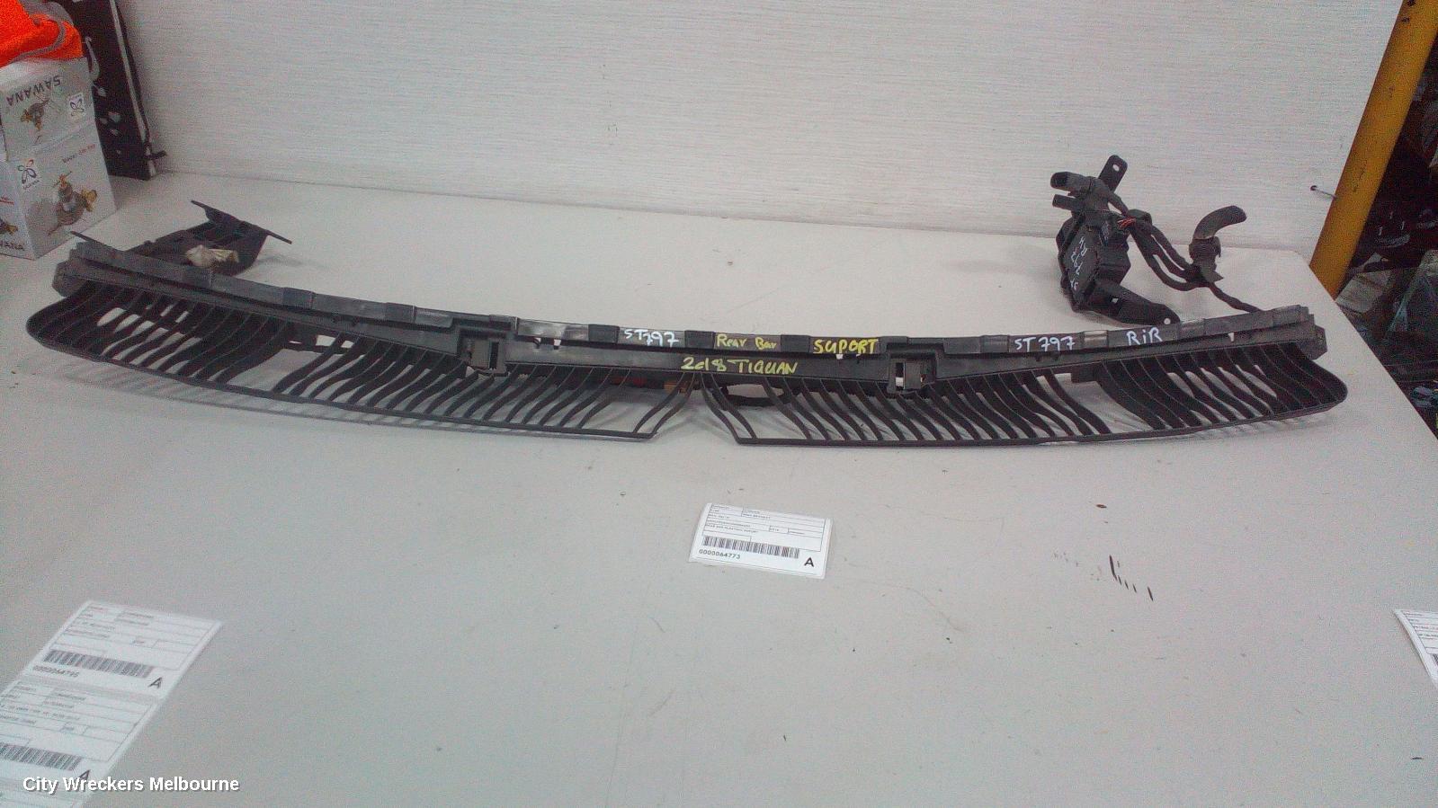 VOLKSWAGEN TIGUAN, 5NA, 06/2016 - 02/2024, REAR BAR PLASTIOC SUPORT: 64773