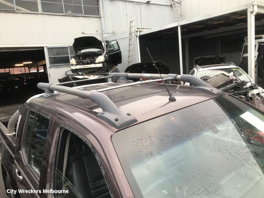NISSAN NAVARA RIGHT INDICATOR/FOG/SIDE, D40, BUMPER FOGLAMP, ROUND TYPE, 09/2005 - 08/2015