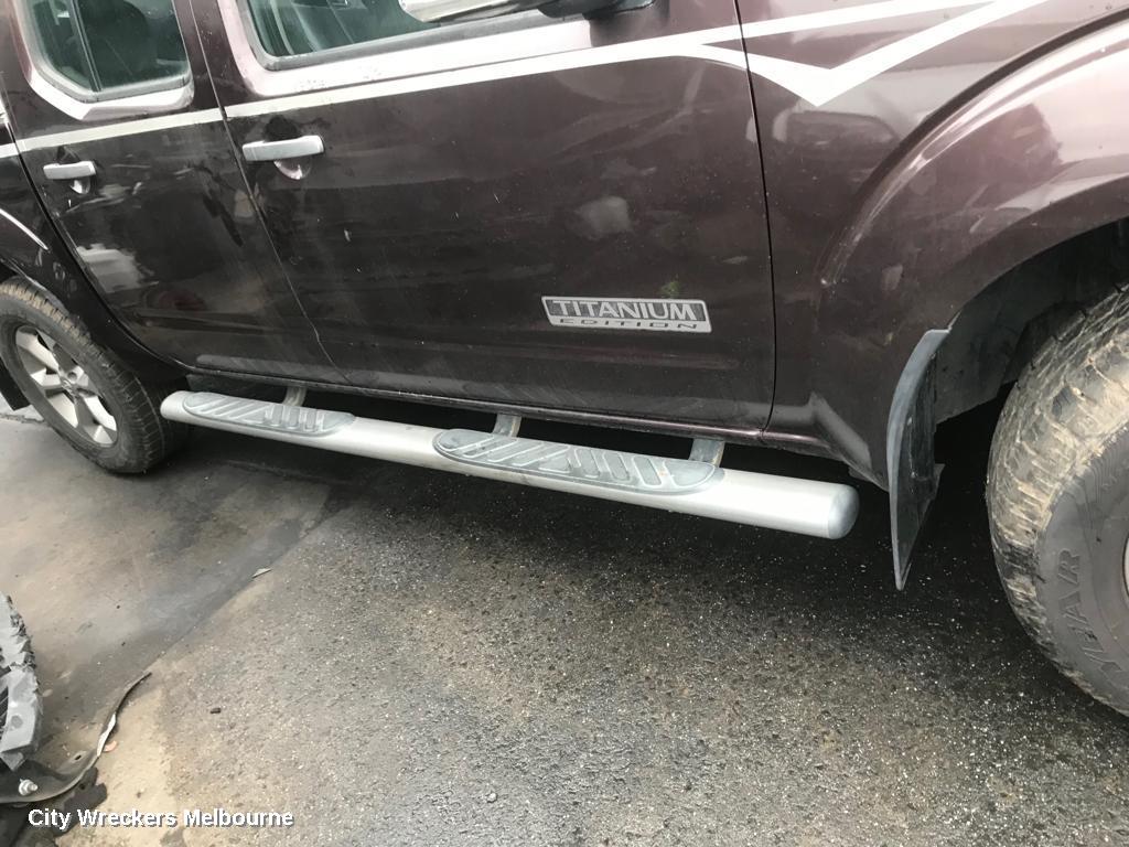 NISSAN NAVARA RIGHT INDICATOR/FOG/SIDE, D40, BUMPER FOGLAMP, ROUND TYPE, 09/2005 - 08/2015