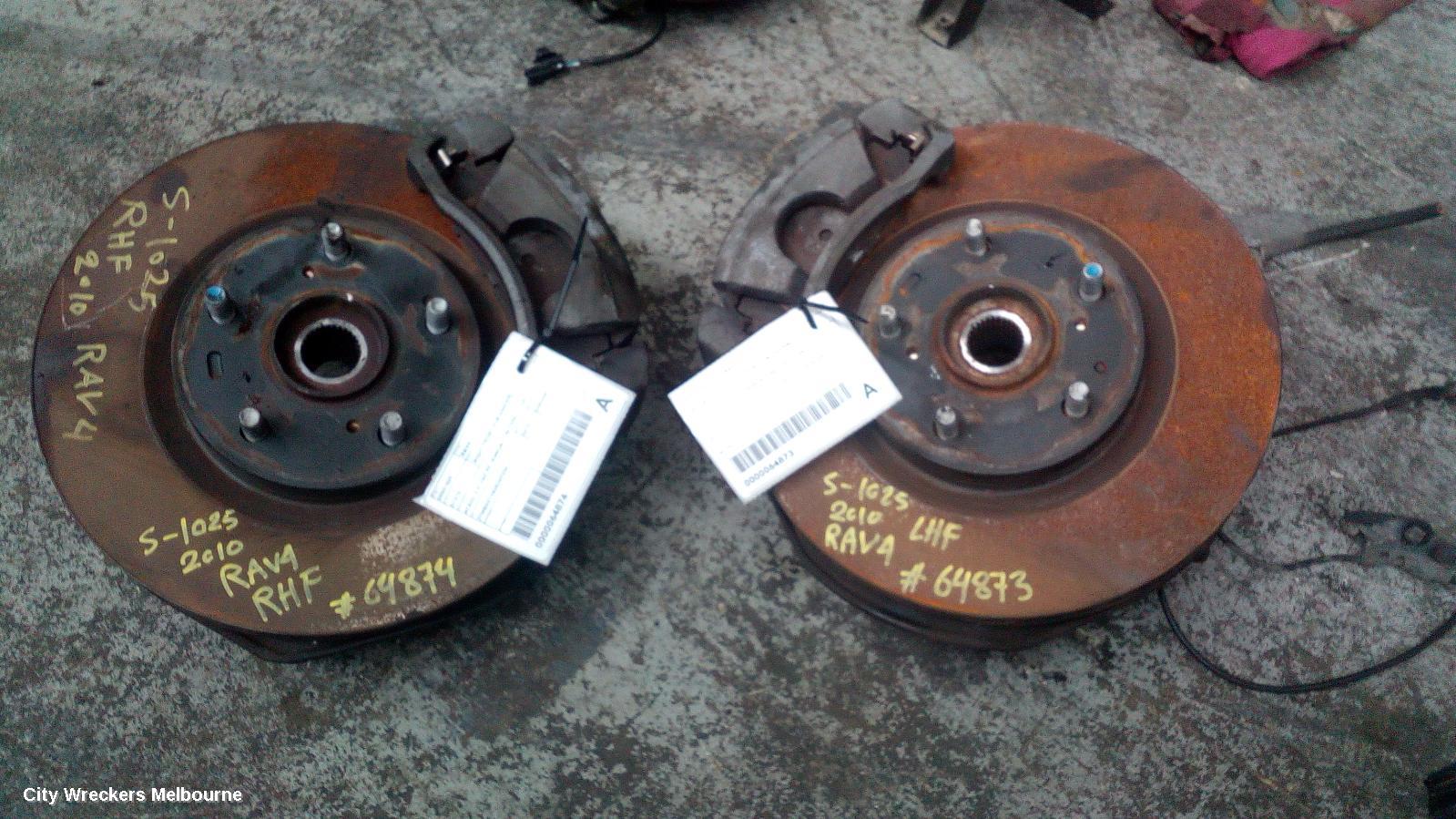 TOYOTA RAV4 LEFT FRONT HUB ASSEMBLY, ACA33, 2.4, 2AZ-FE, MANUAL T/M TYPE, 11/2005 - 11/2012