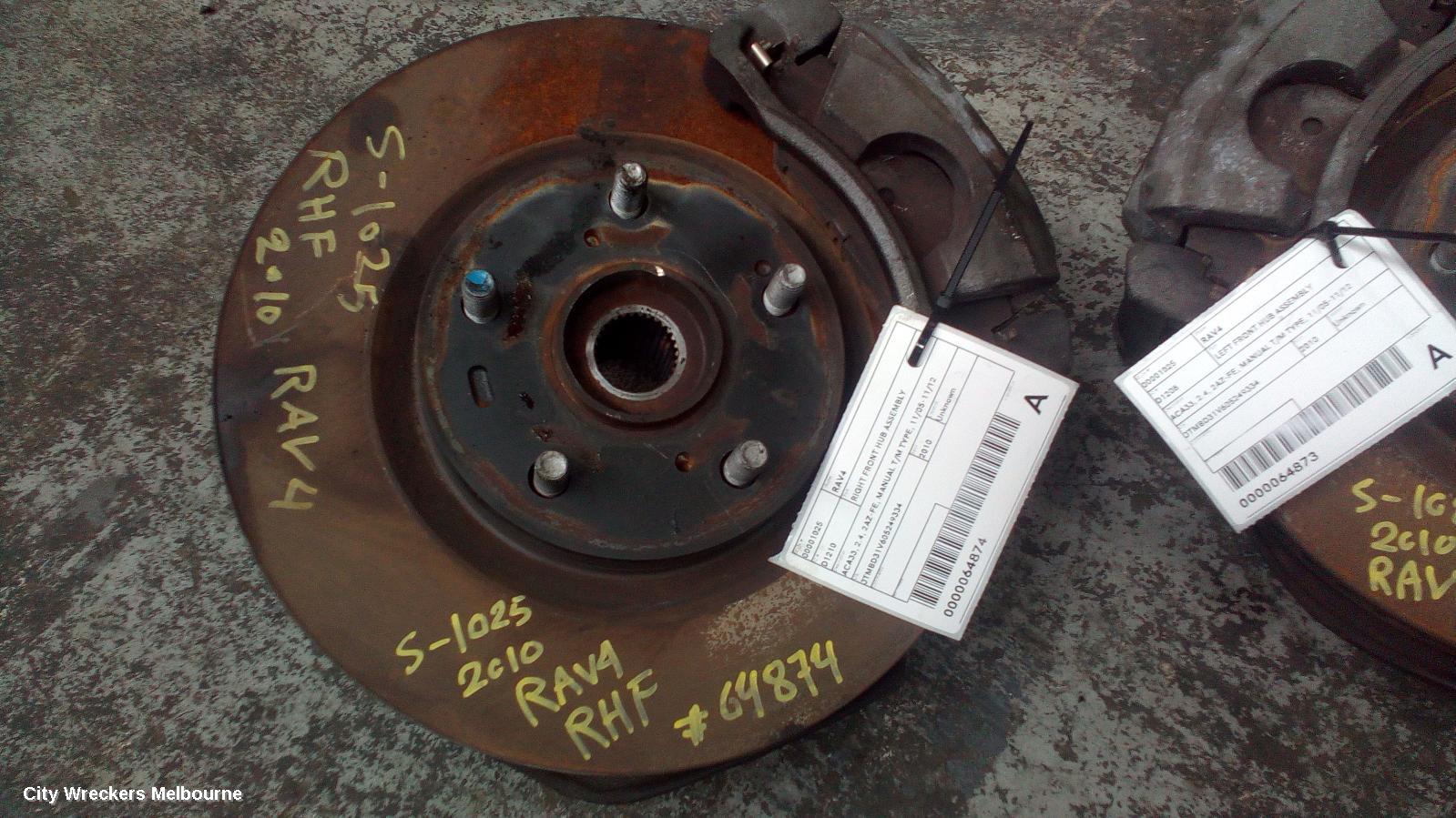 TOYOTA RAV4 RIGHT FRONT HUB ASSEMBLY, ACA33, 2.4, 2AZ-FE, MANUAL T/M TYPE, 11/2005 - 11/2012