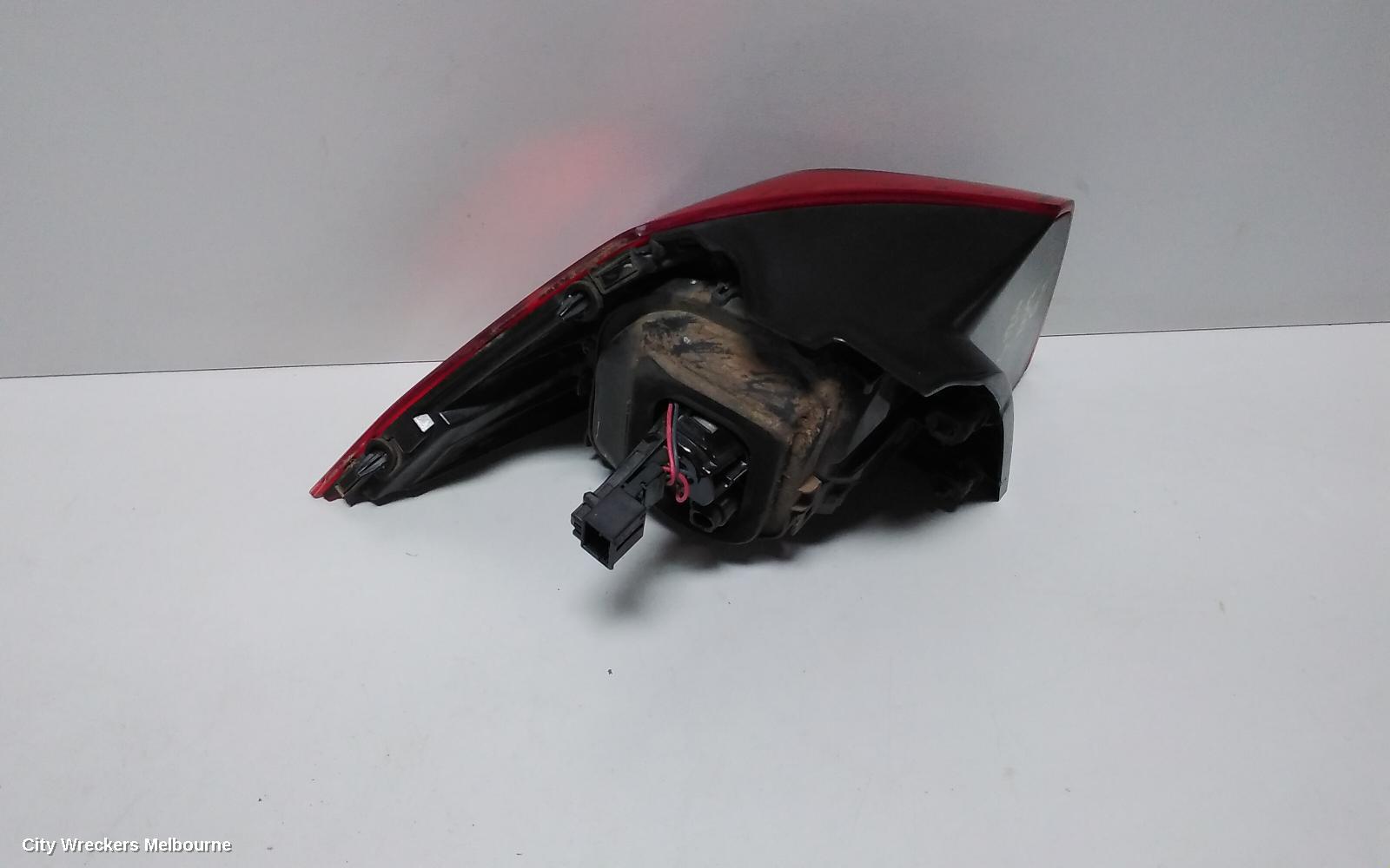 VOLKSWAGEN GOLF RIGHT TAILLIGHT, GEN 7, HATCH, STANDARD, NON LED TYPE, 03/2013 - 03/2017