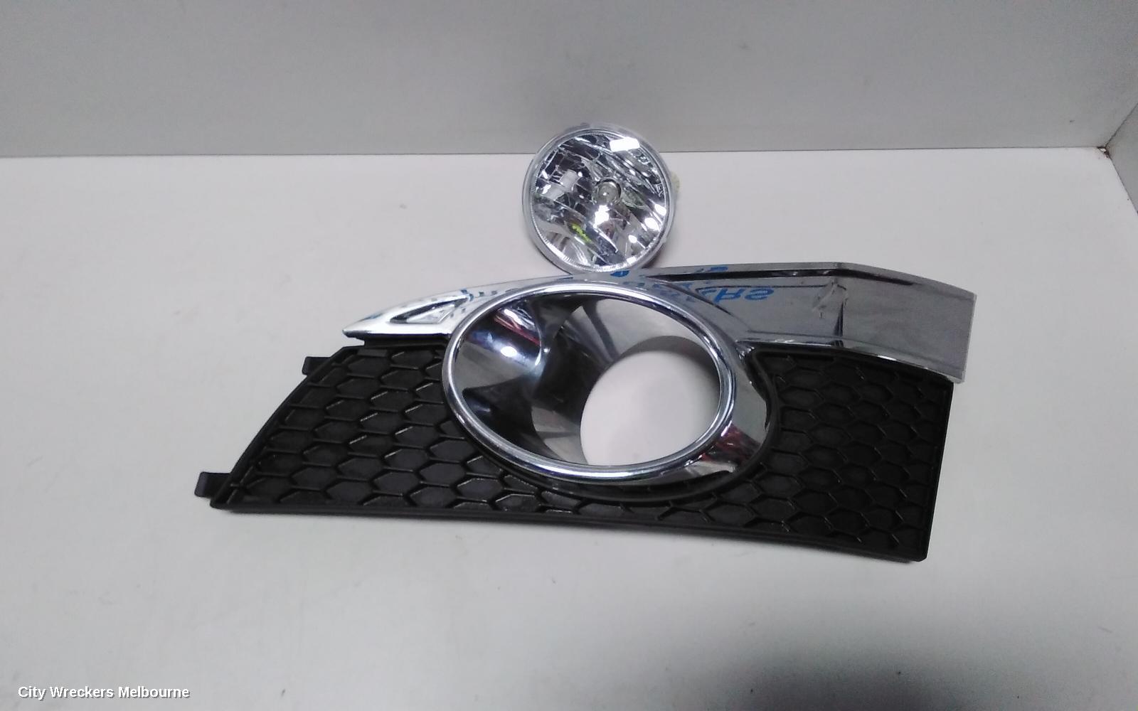 HOLDEN CAPTIVA LEFT INDICATOR/FOG/SIDE, BUMPER FOGLAMP SURROUND-CHROME, CG, 09/2006 - 09/2015