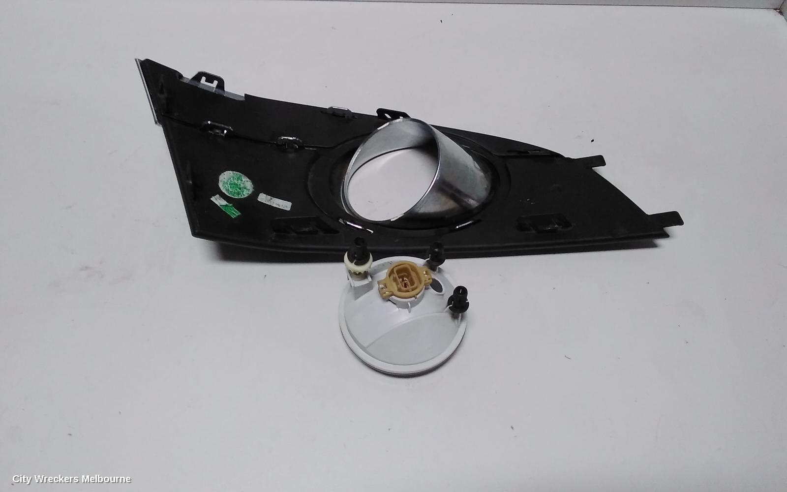 HOLDEN CAPTIVA LEFT INDICATOR/FOG/SIDE, BUMPER FOGLAMP SURROUND-CHROME, CG, 09/2006 - 09/2015