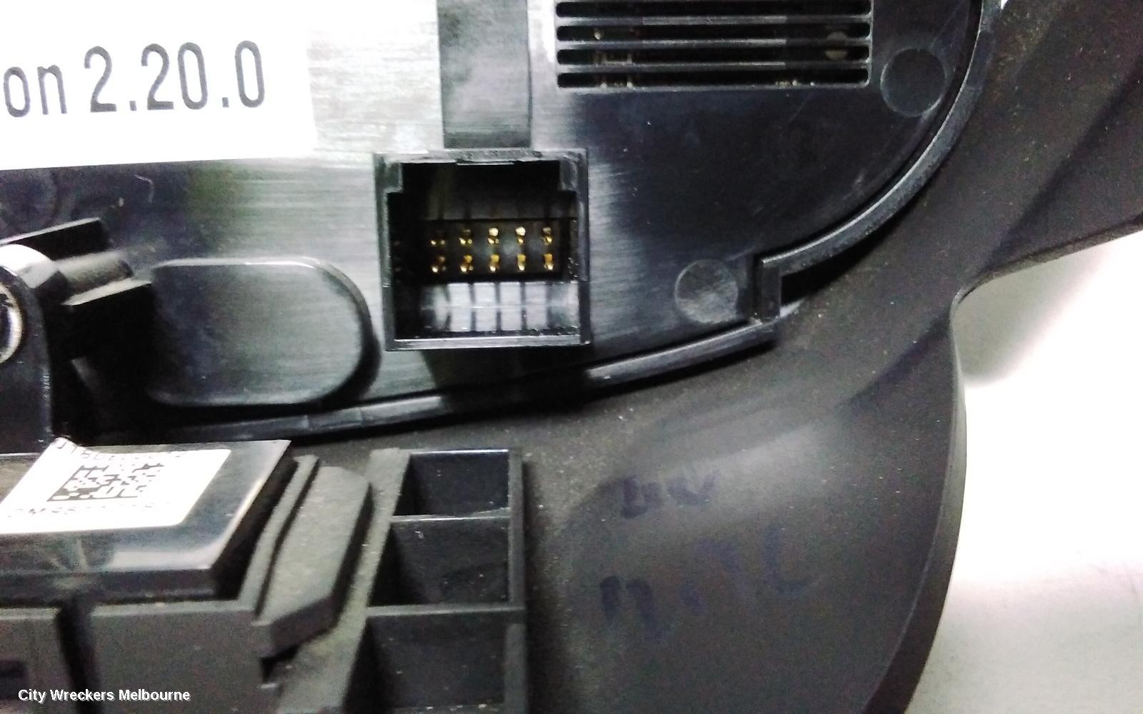 HOLDEN COMMODORE HEATER/AC CONTROLS, VF, 05/2013 - 12/2017