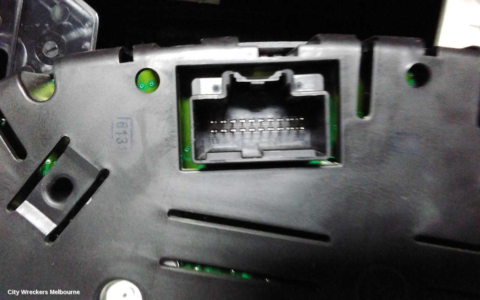HOLDEN COMMODORE INSTRUMENT CLUSTER, INSTRUMENT CLUSTER, AUTO T/M, VF, EVOKE/INTERNATIONAL, 05/2013 - 12/2017