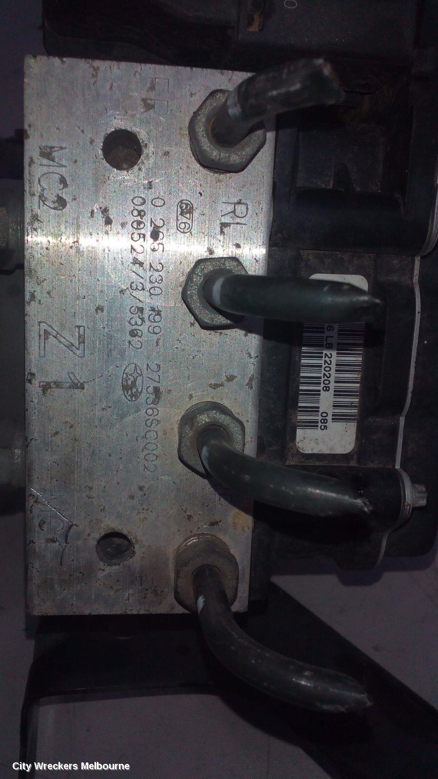SUBARU FORESTER ABS PUMP/MODULATOR, P/N 27536SC001, VDC TYPE, 02/2008 - 12/2012