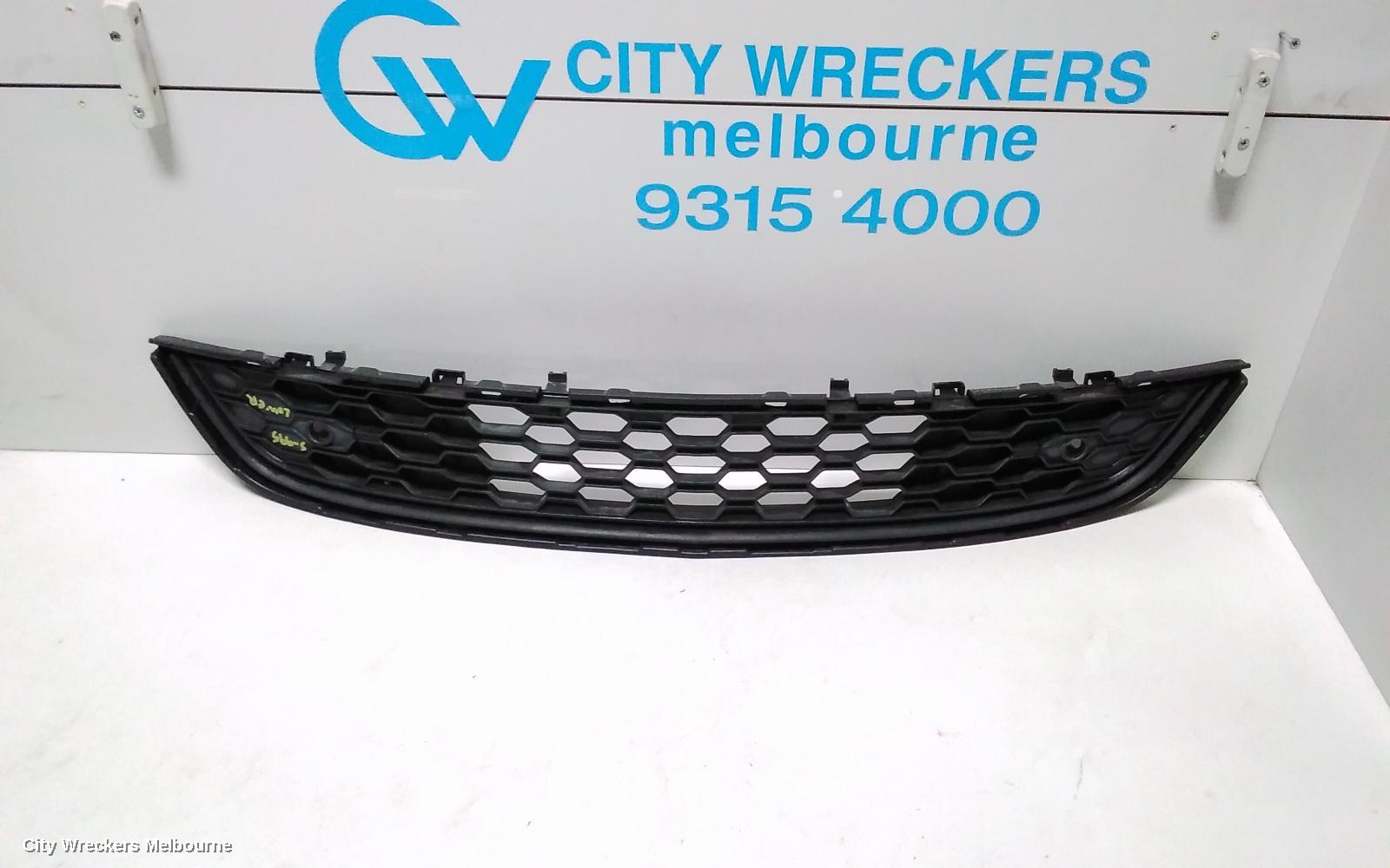 HOLDEN COMMODORE GRILLE, BUMPER GRILLE, VF, HONEYCOMB TYPE, EVOKE, 05/2013 - 12/2017
