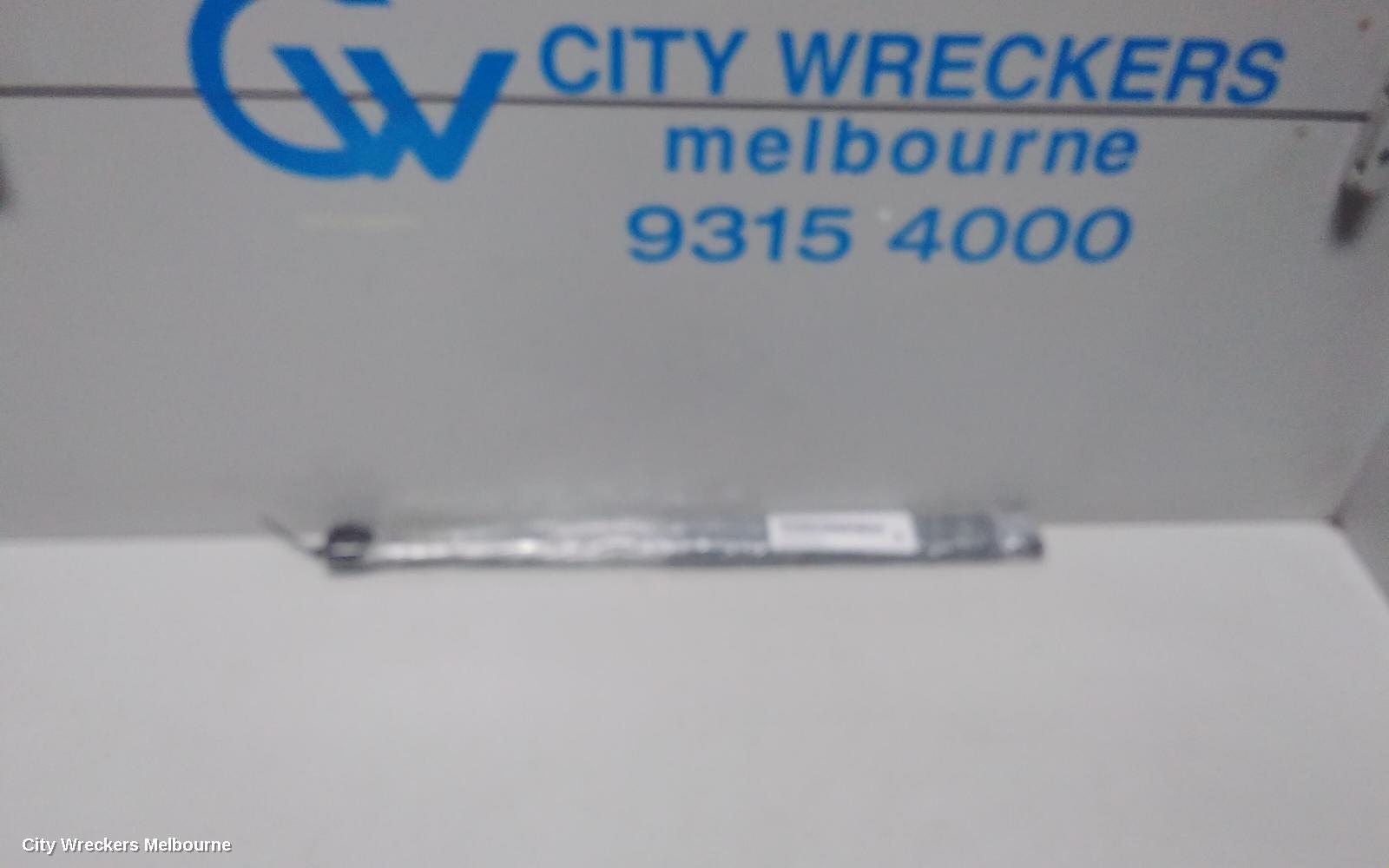 HOLDEN COMMODORE BONNET HINGE/STRUT, STRUTS (PAIR), VE, 08/2006 - 04/2013