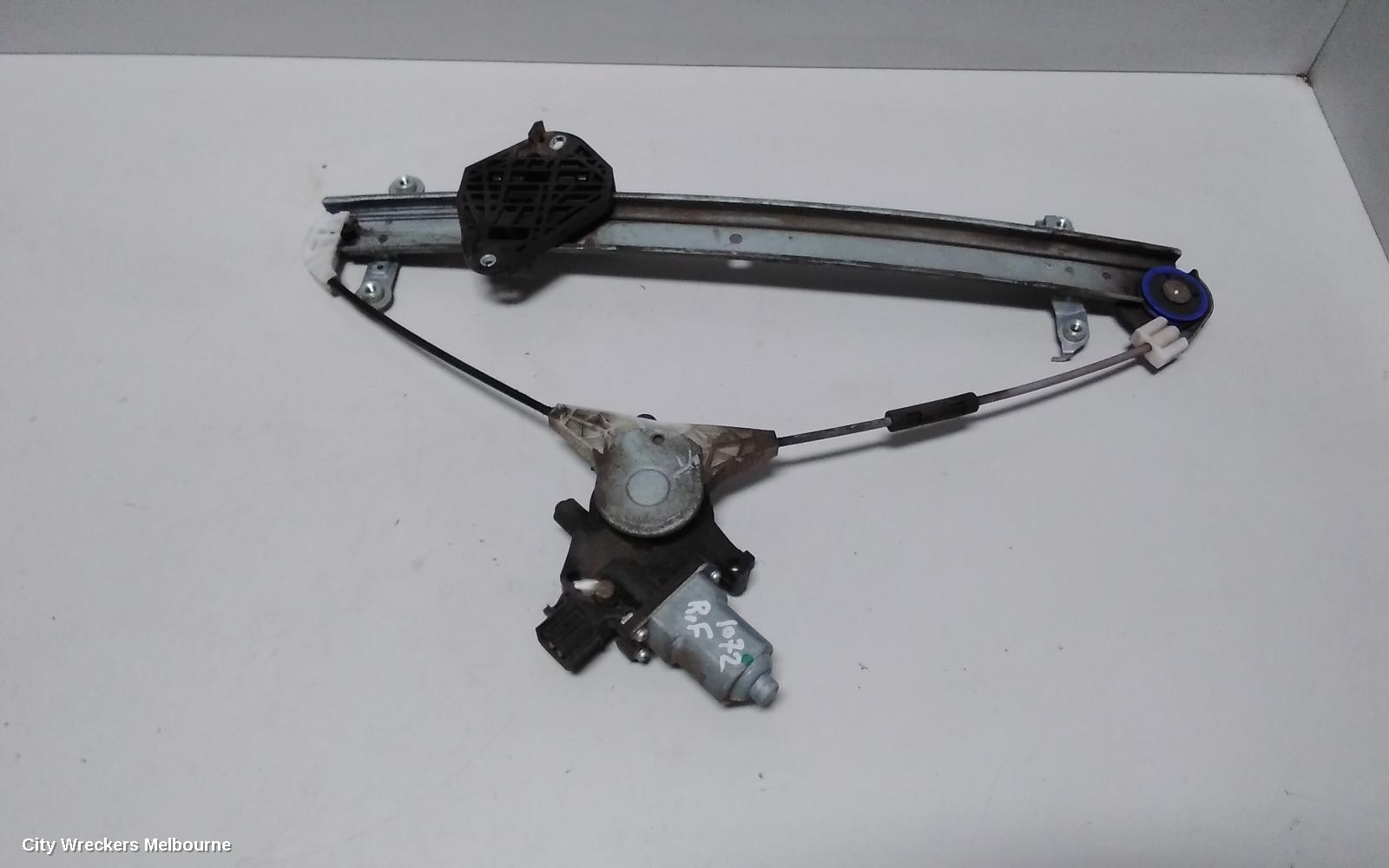 SUBARU OUTBACK RIGHT FRONT WINDOW REG/MOTOR, 6TH GEN, 08/2014 ONWARDS