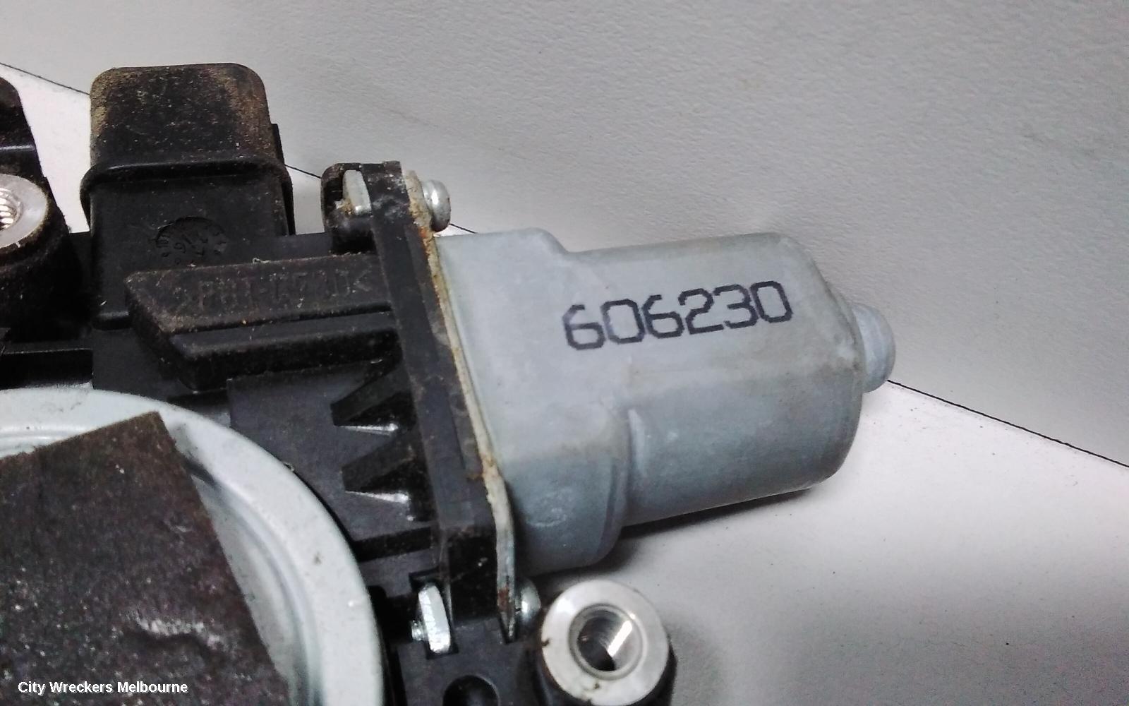 SUBARU OUTBACK RIGHT FRONT WINDOW REG/MOTOR, 6TH GEN, 08/2014 ONWARDS