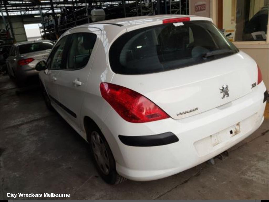 PEUGEOT 308 LEFT GUARD, T7, 09/2007 - 09/2014