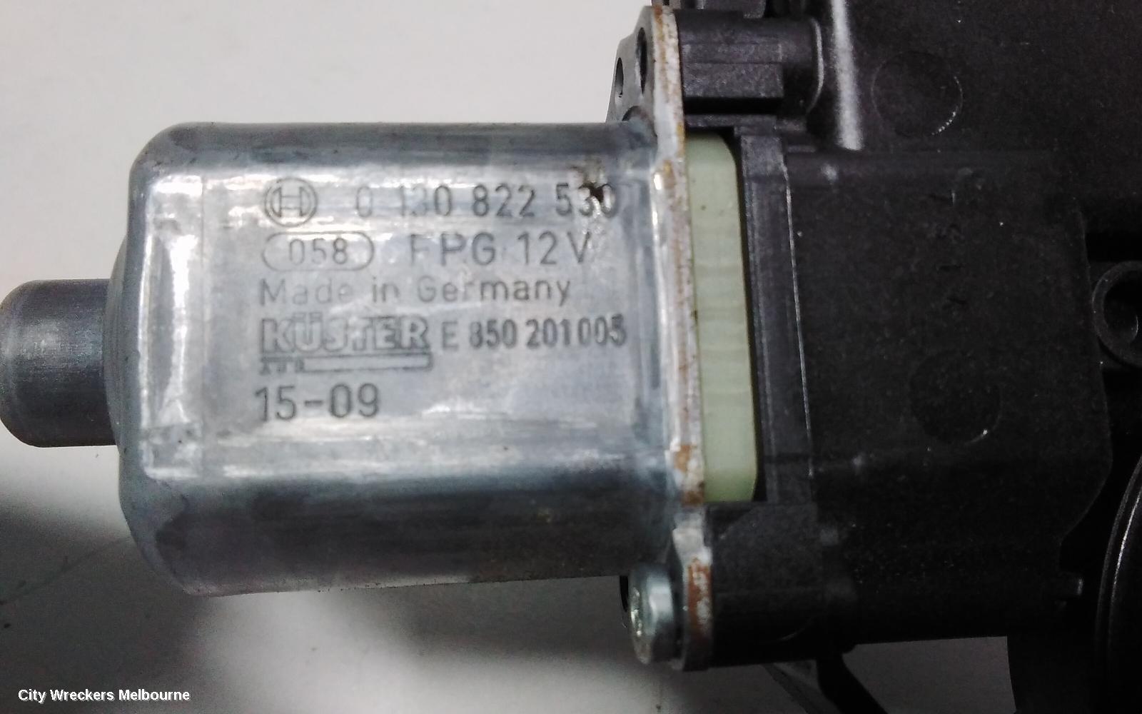 VOLKSWAGEN POLO RIGHT FRONT WINDOW REG/MOTOR, 6R, POWER, 5DR HATCH, 05/2014 - 09/2017