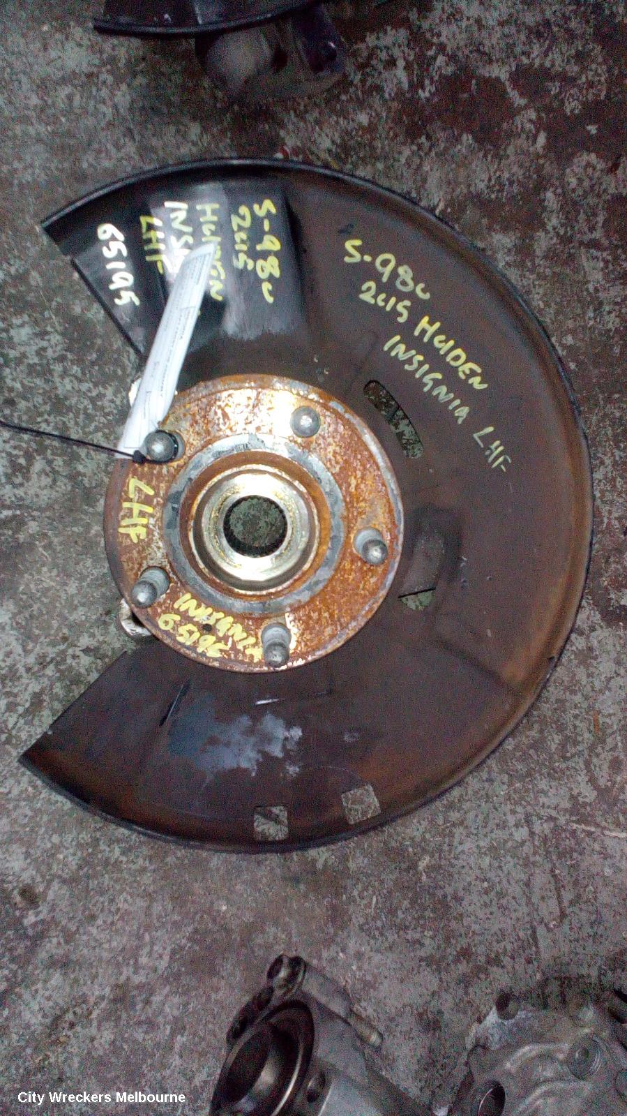 HOLDEN INSIGNIA LEFT FRONT HUB ASSEMBLY, GA, 02/2015 - 01/2017